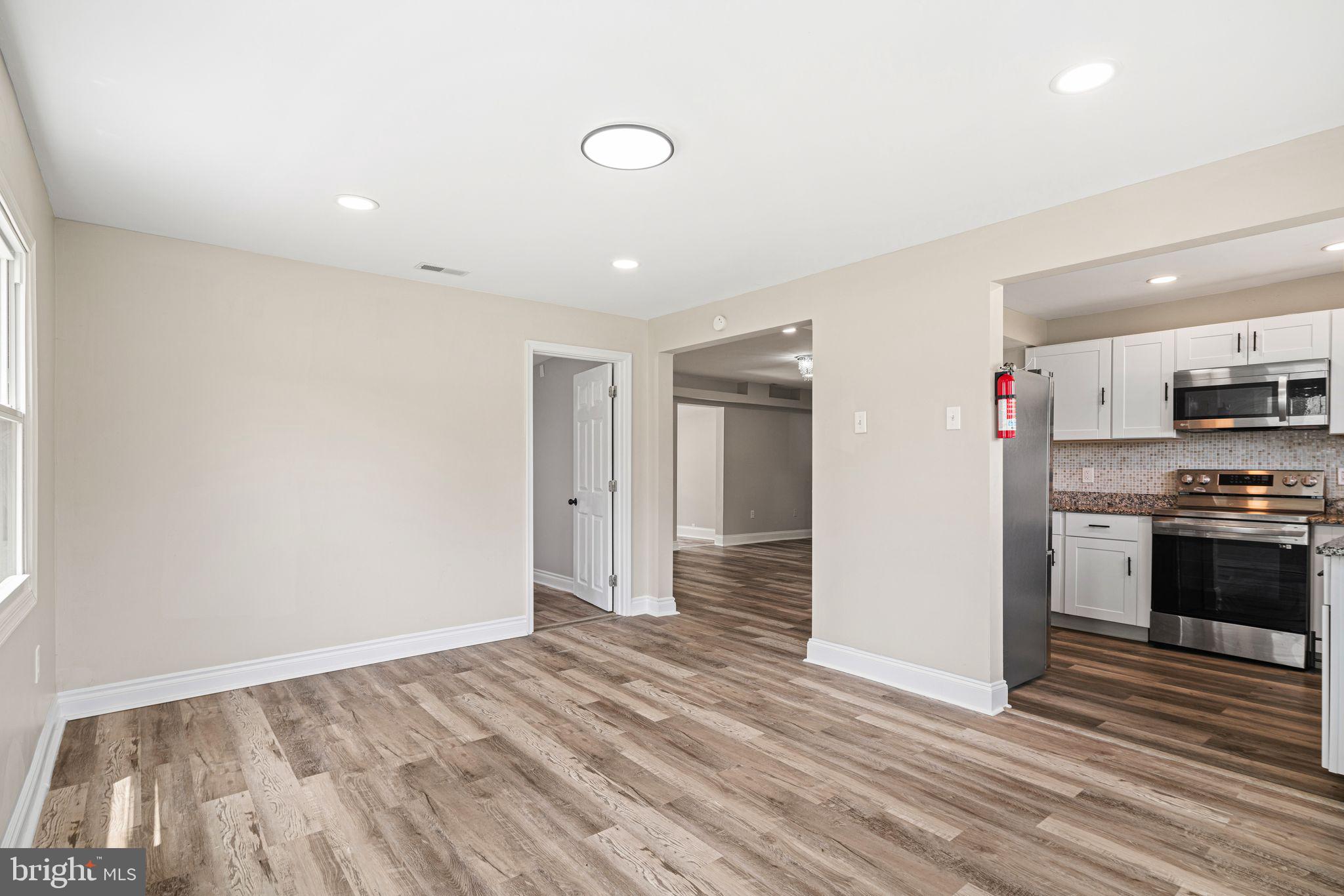 414 HOLLY DRIVE