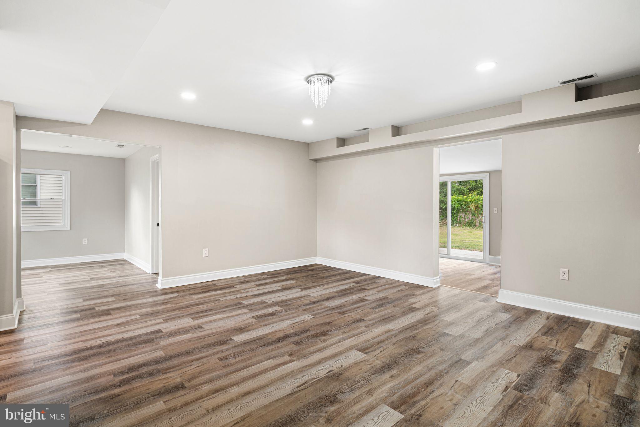 414 HOLLY DRIVE