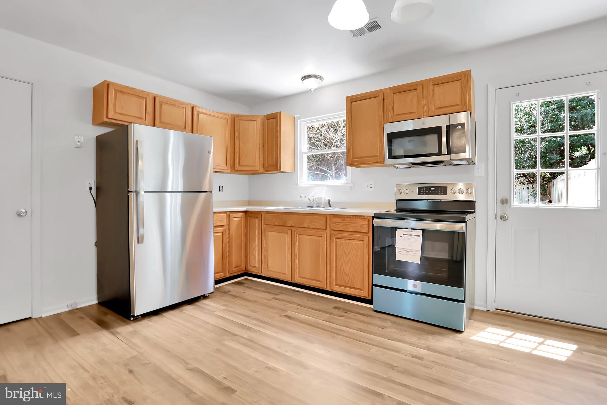 SURRY SQUARE - Residential