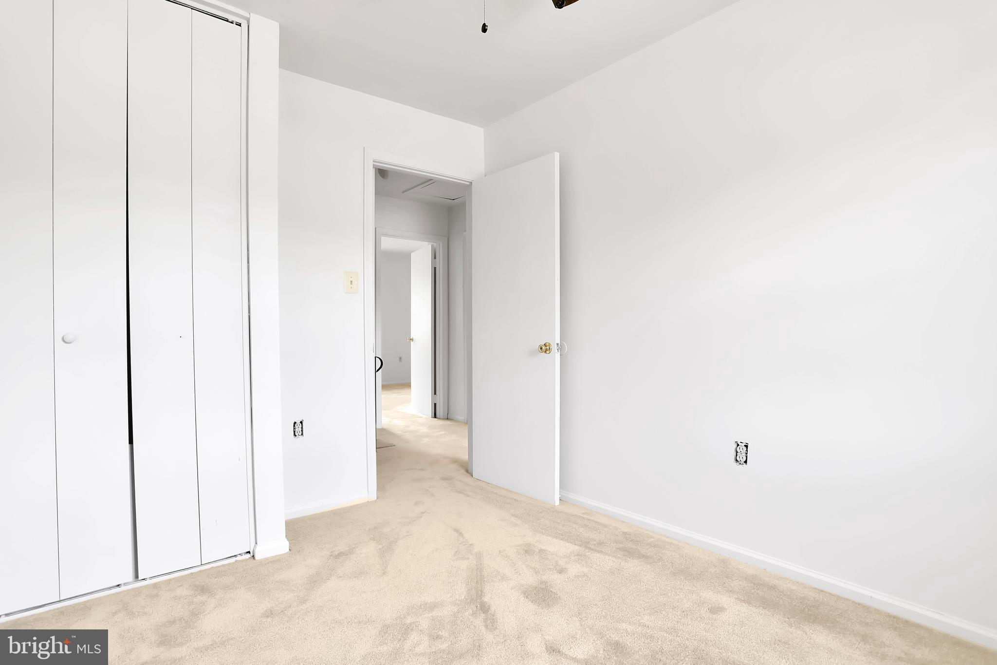 SURRY SQUARE - Residential