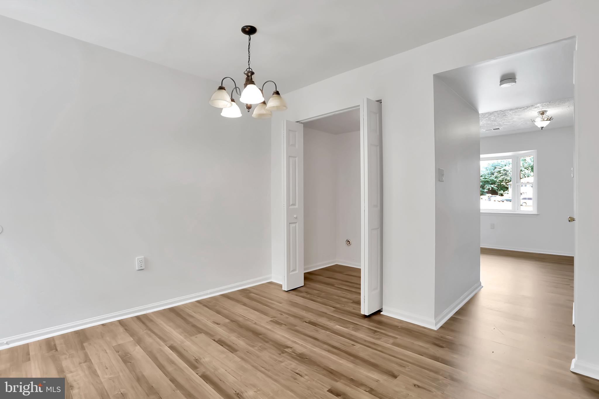 SURRY SQUARE - Residential