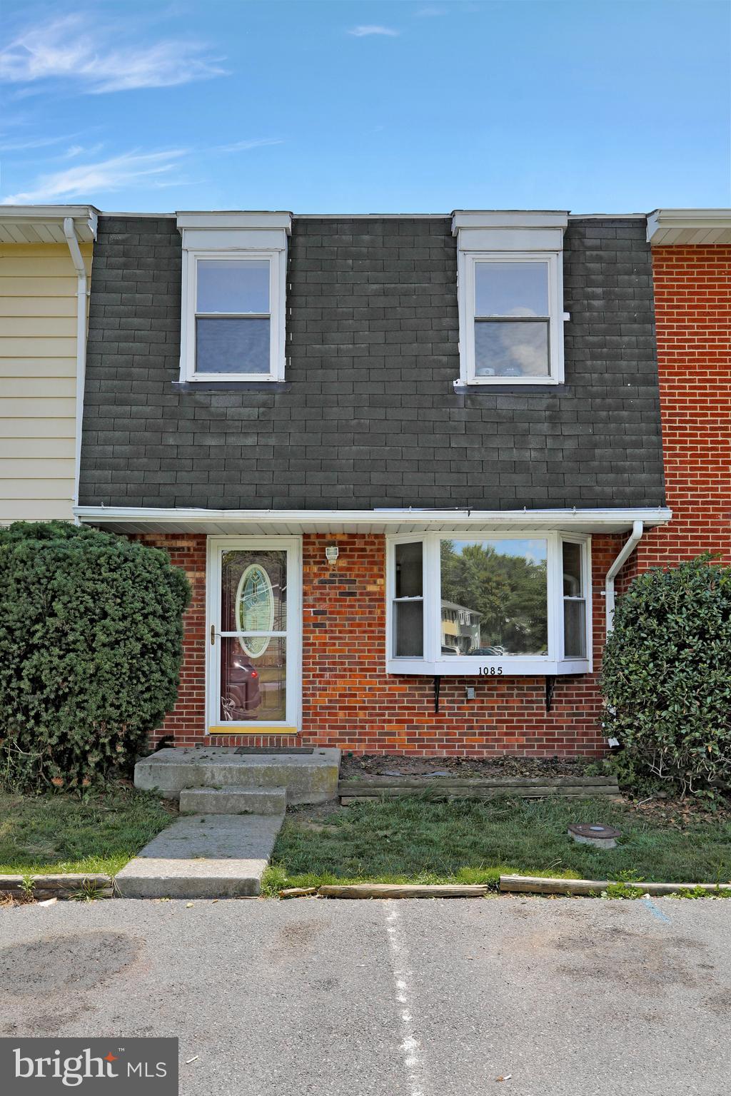 SURRY SQUARE - Residential