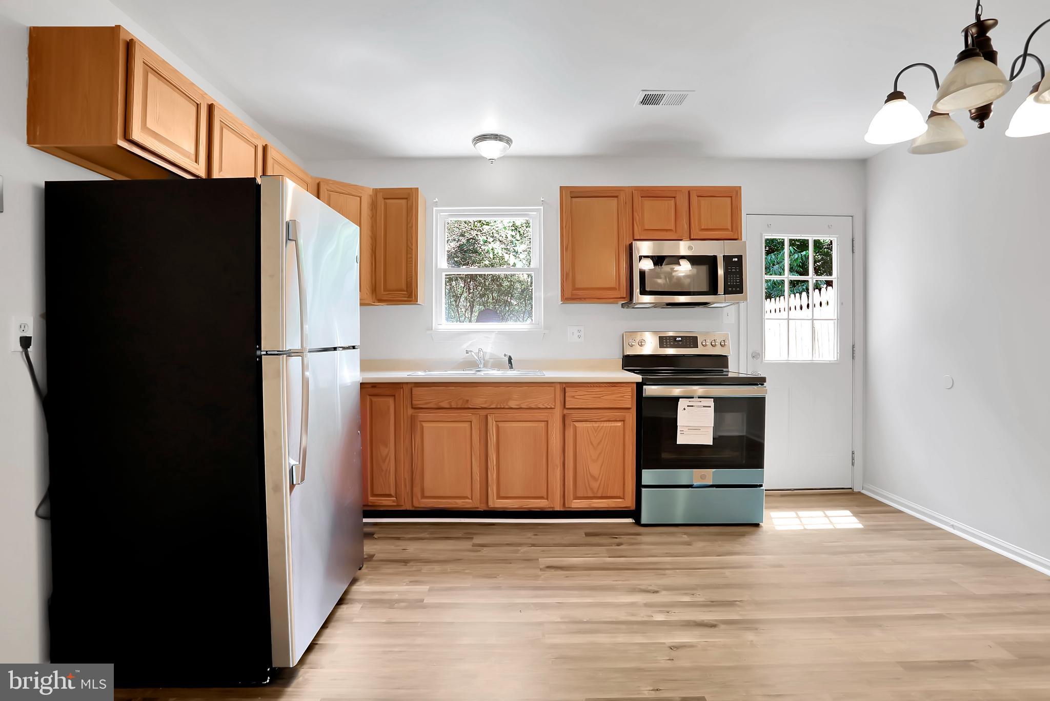 SURRY SQUARE - Residential