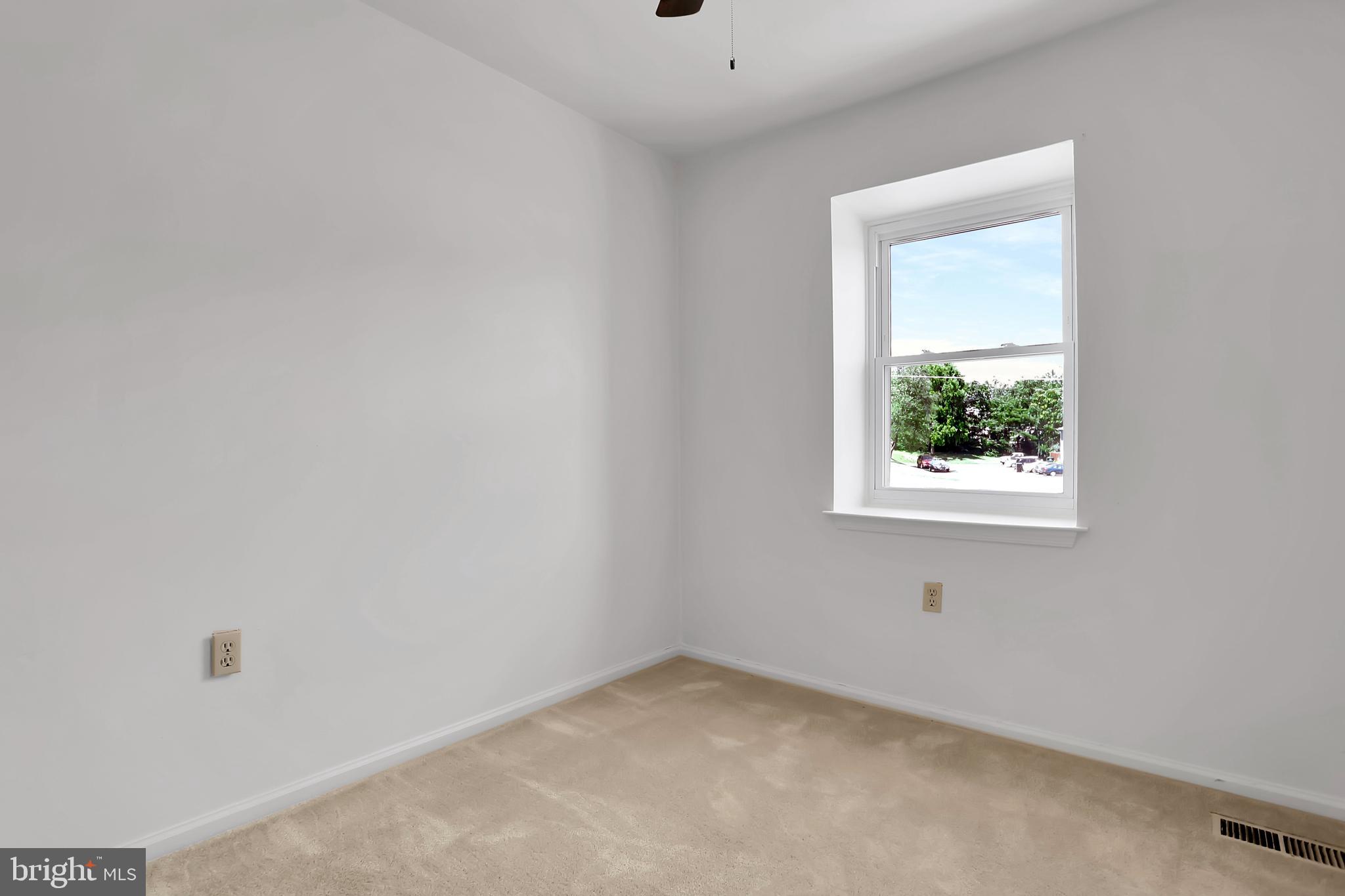 SURRY SQUARE - Residential