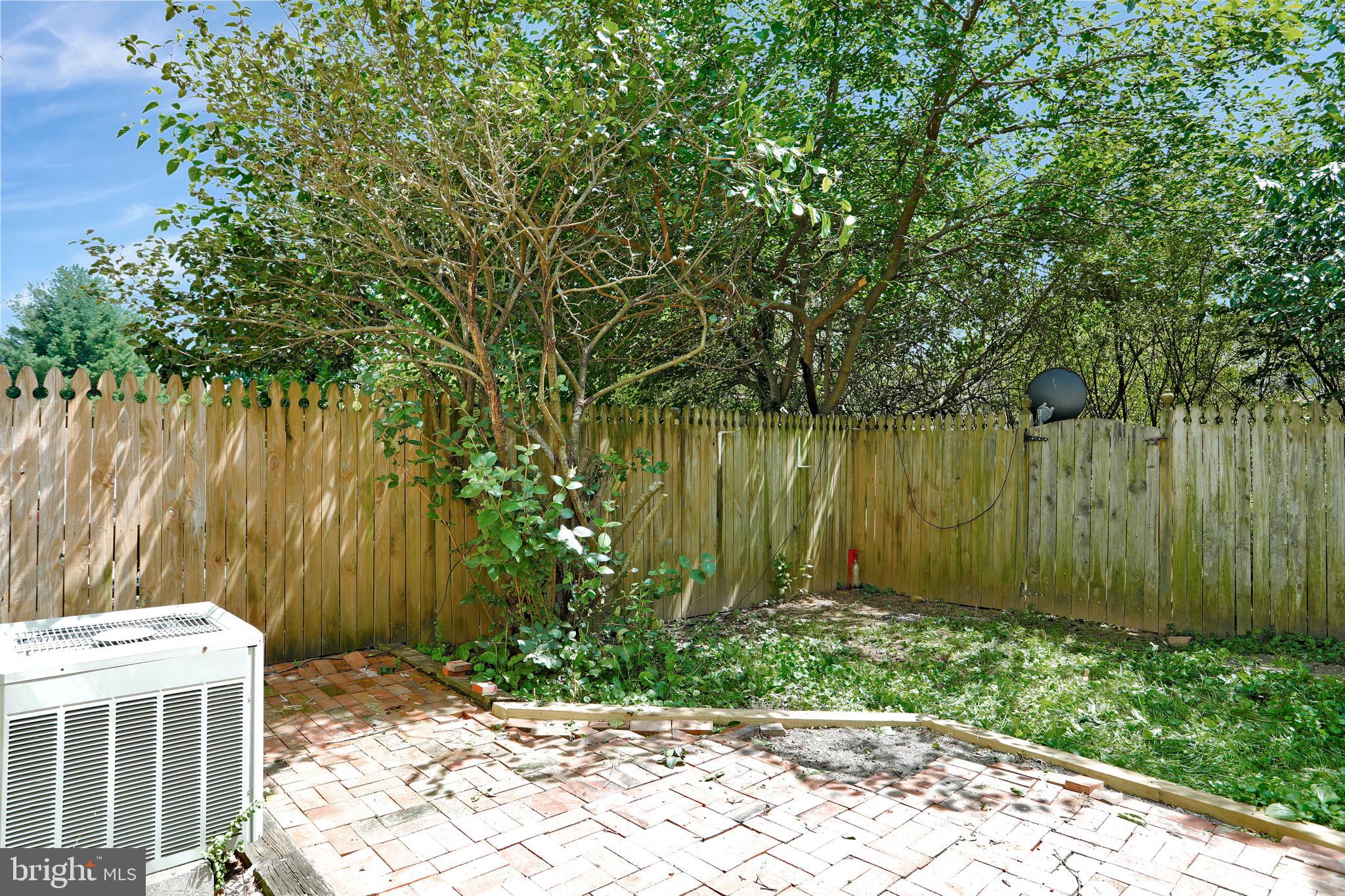 SURRY SQUARE - Residential