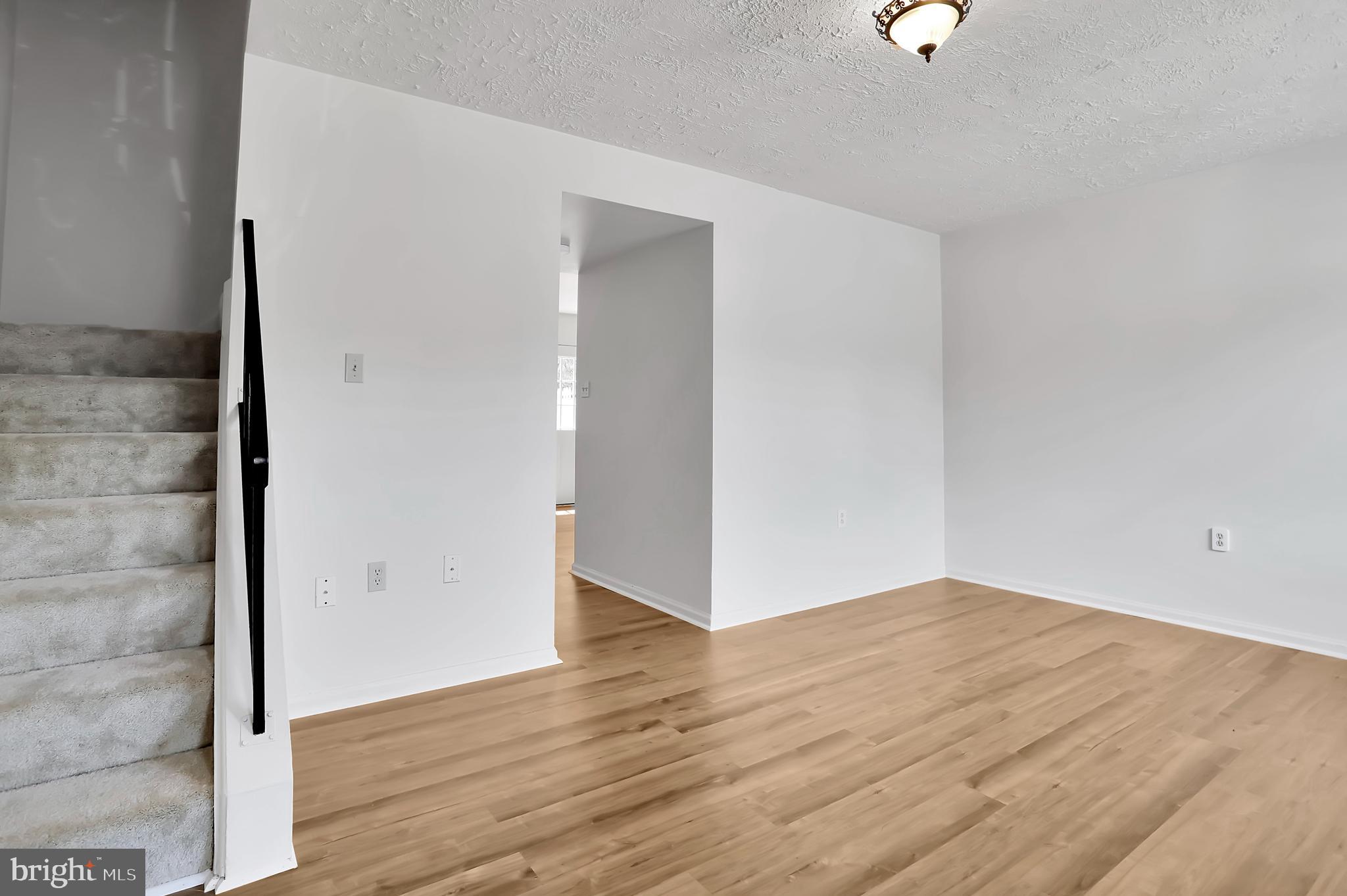 SURRY SQUARE - Residential