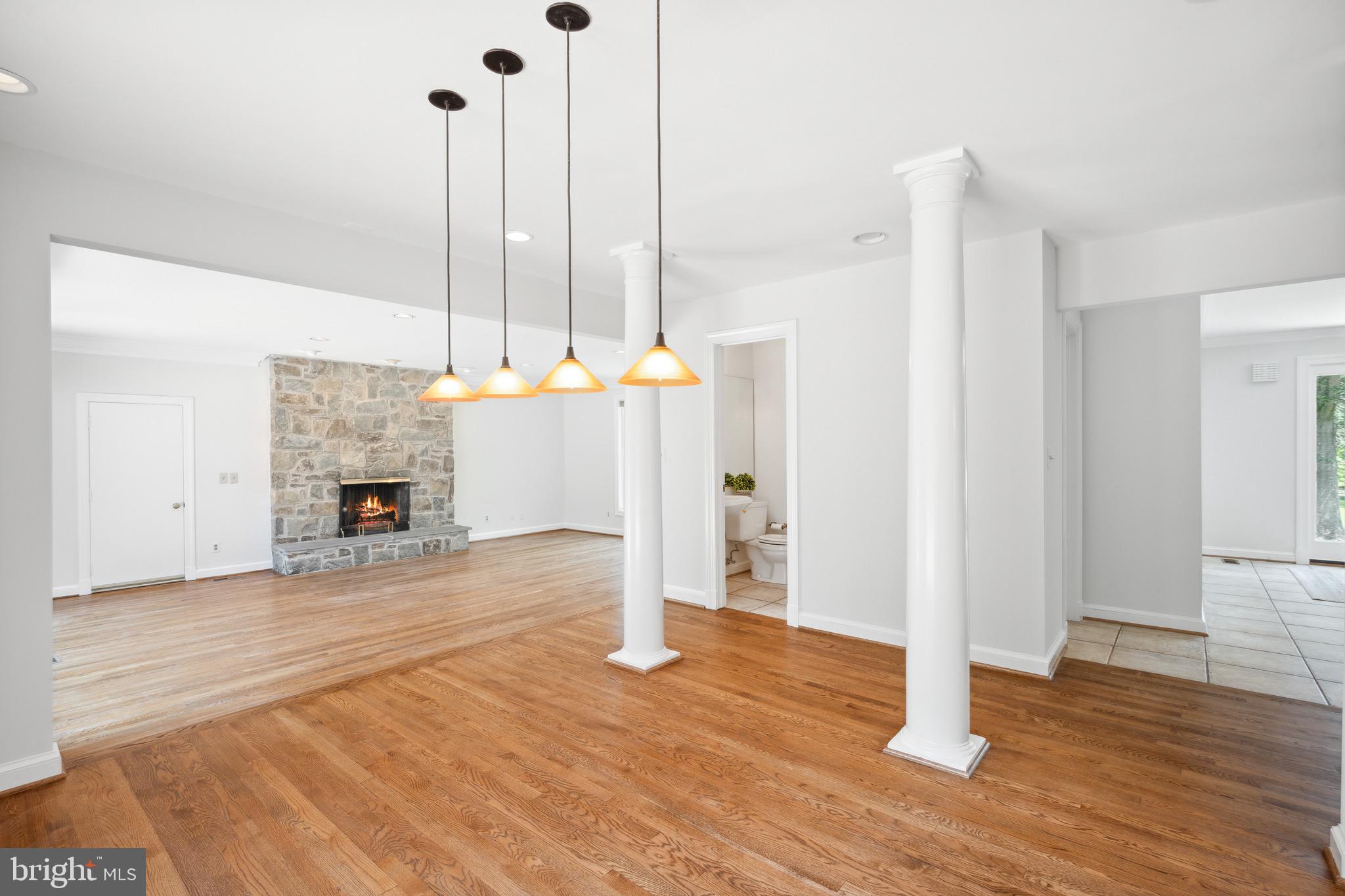 RIVERS EDGE - Residential