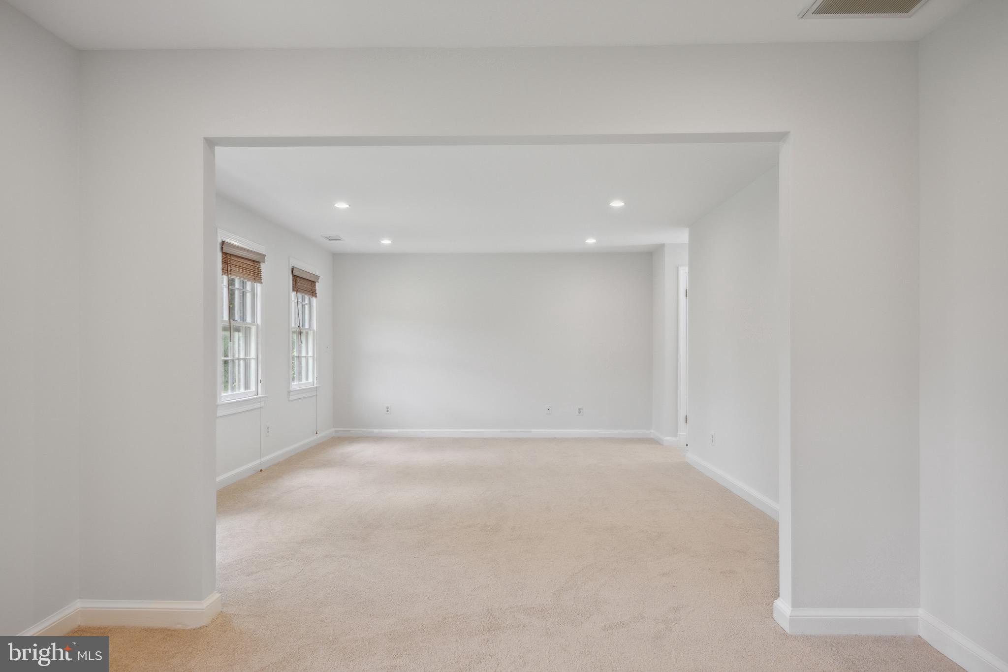 RIVERS EDGE - Residential