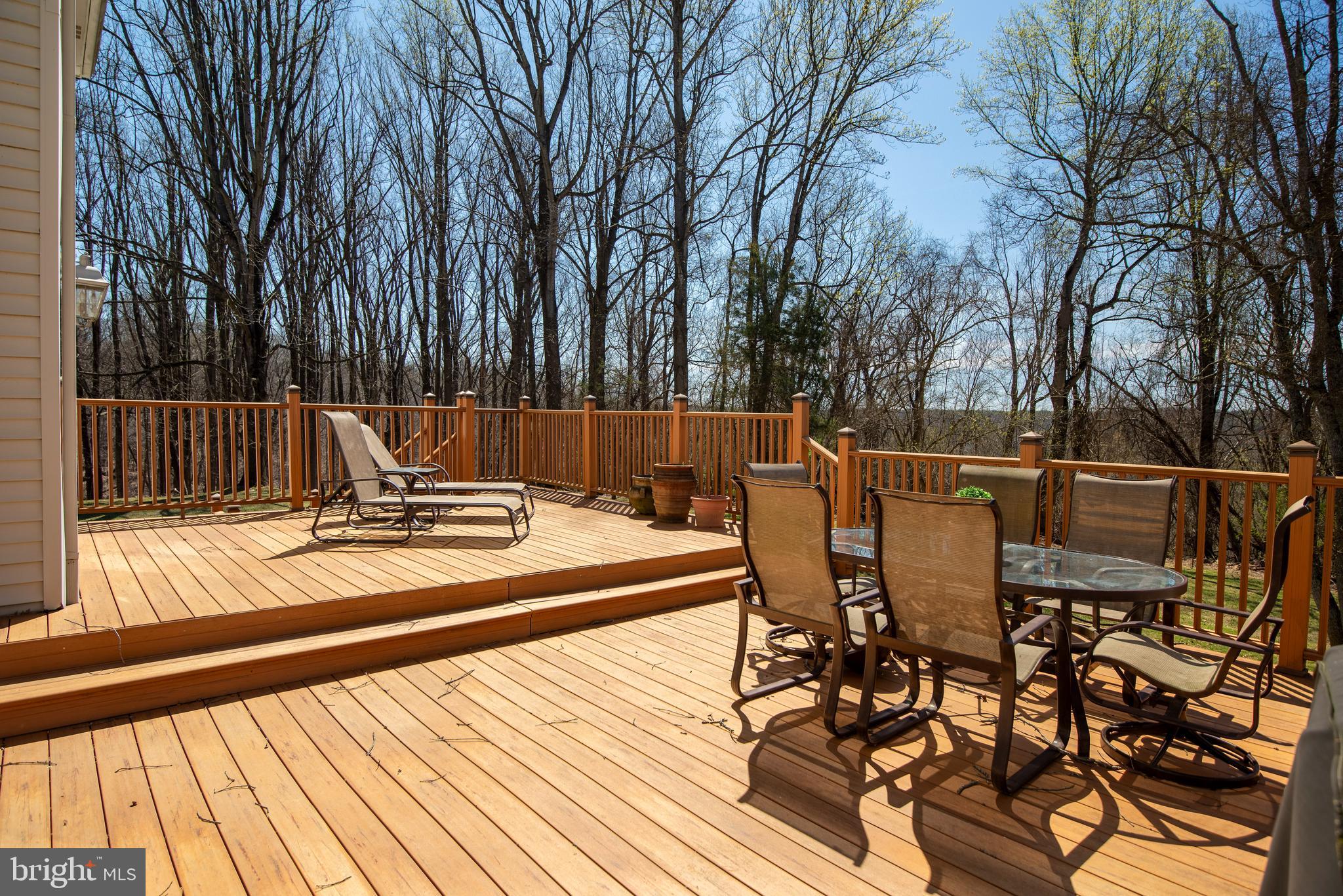 RIVERS EDGE - Residential