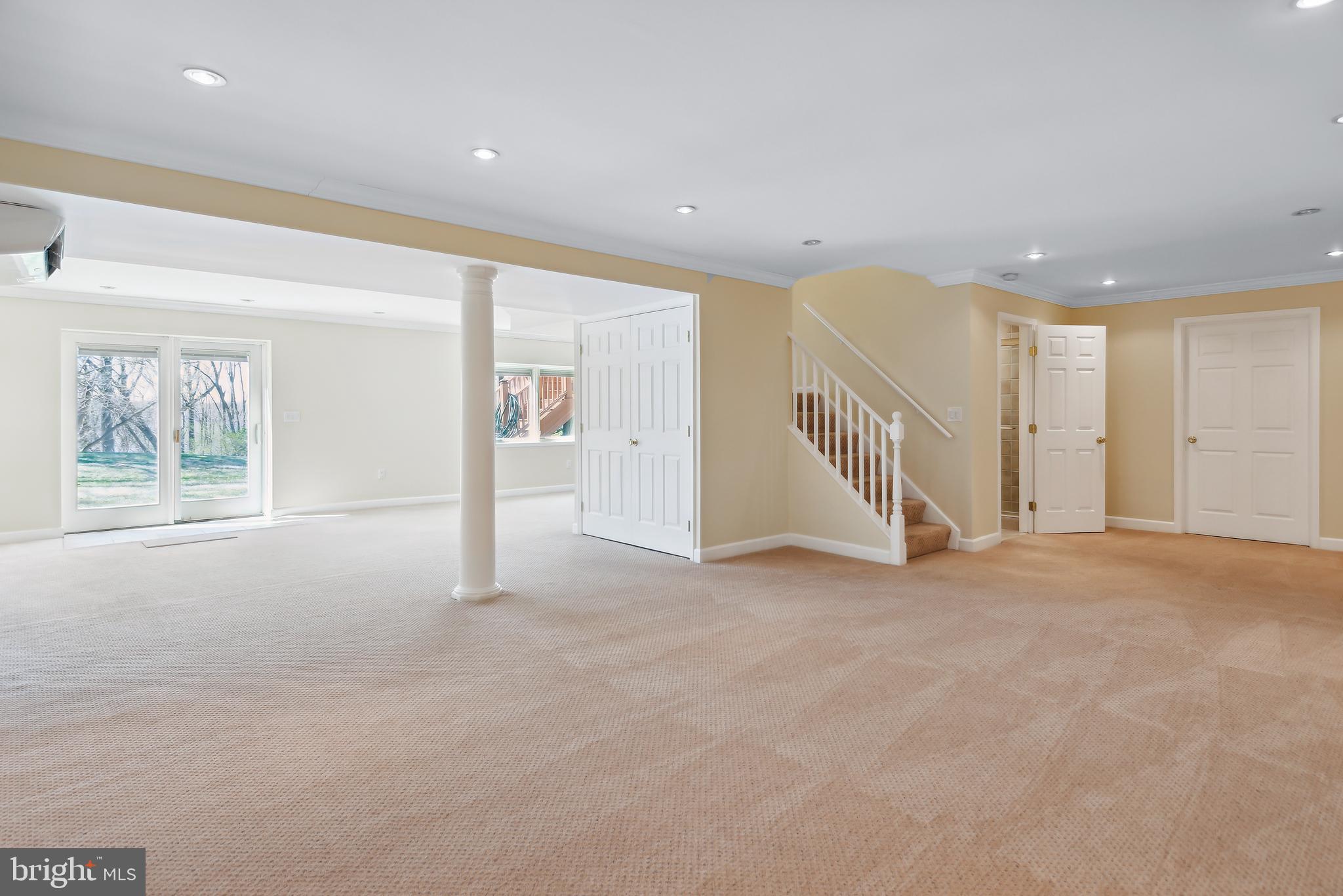 RIVERS EDGE - Residential