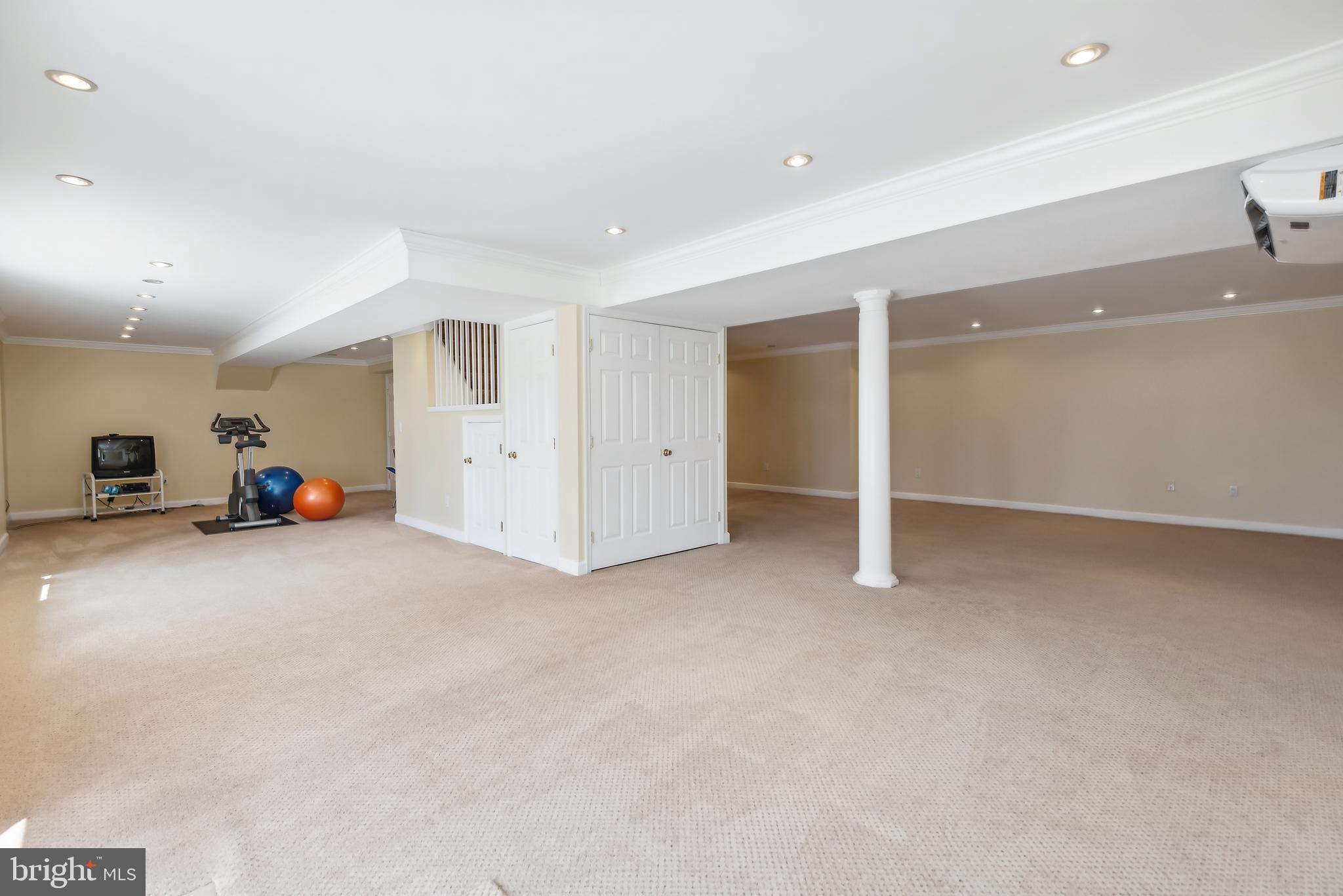 RIVERS EDGE - Residential