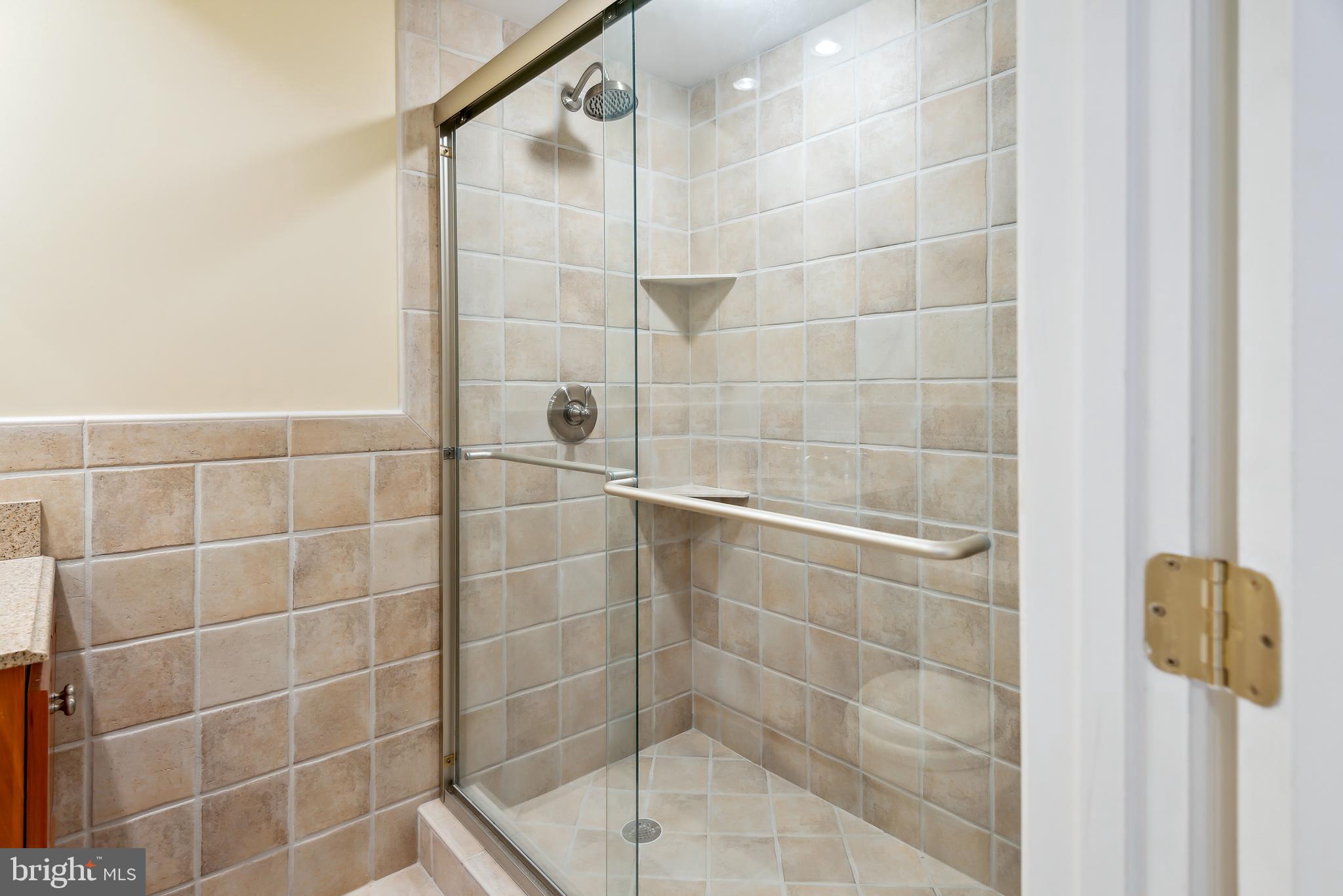 RIVERS EDGE - Residential