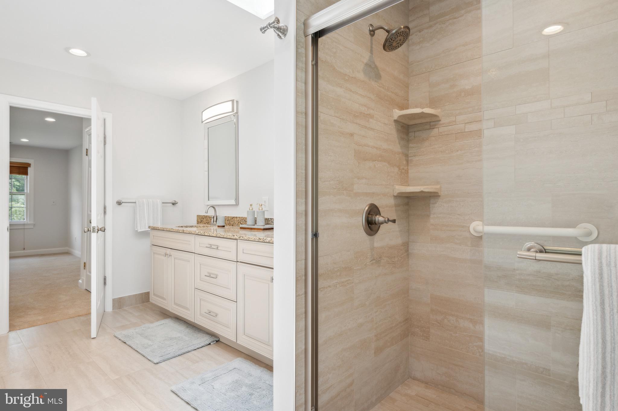 RIVERS EDGE - Residential