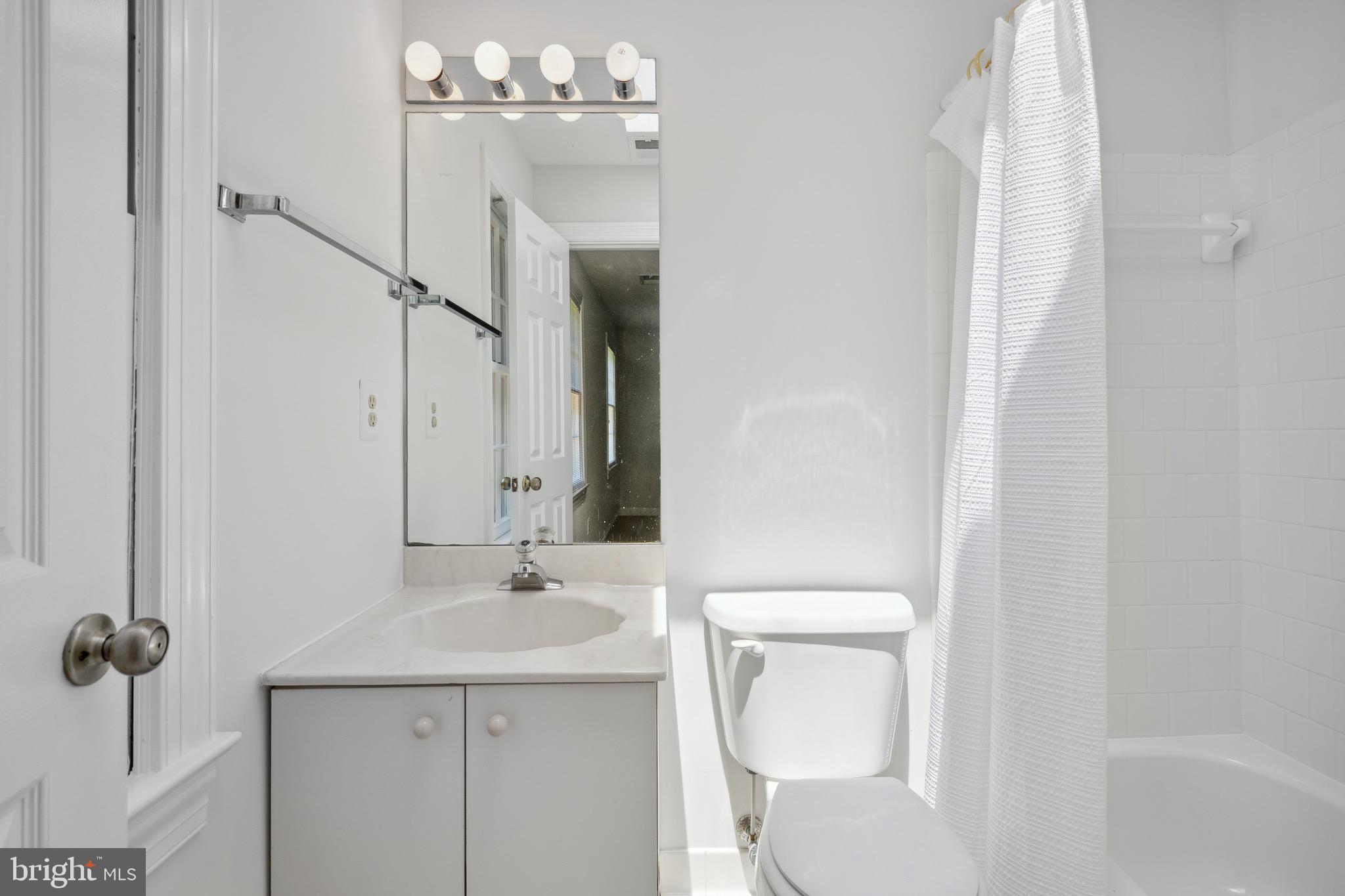 RIVERS EDGE - Residential