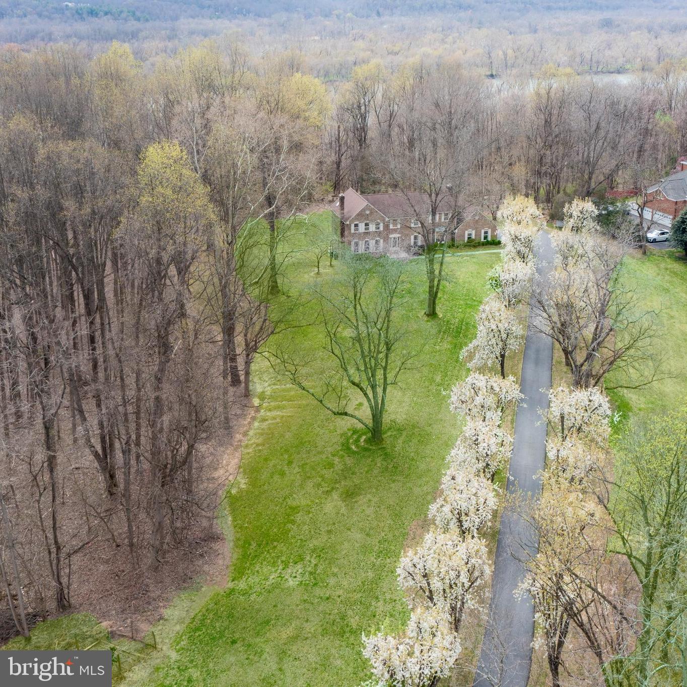 RIVERS EDGE - Residential