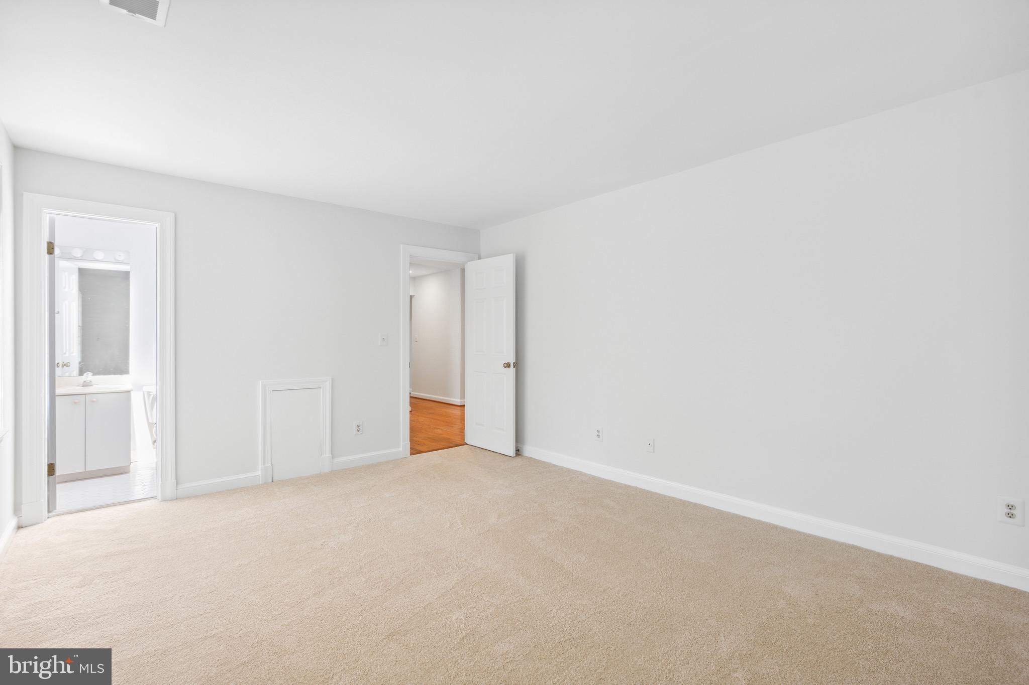 RIVERS EDGE - Residential