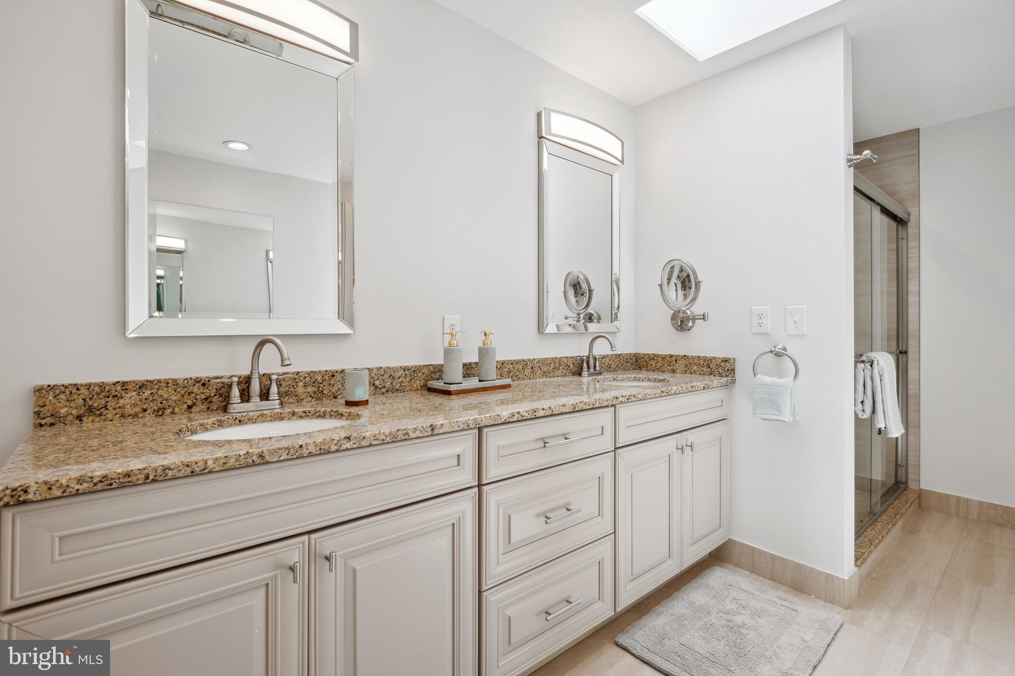 RIVERS EDGE - Residential