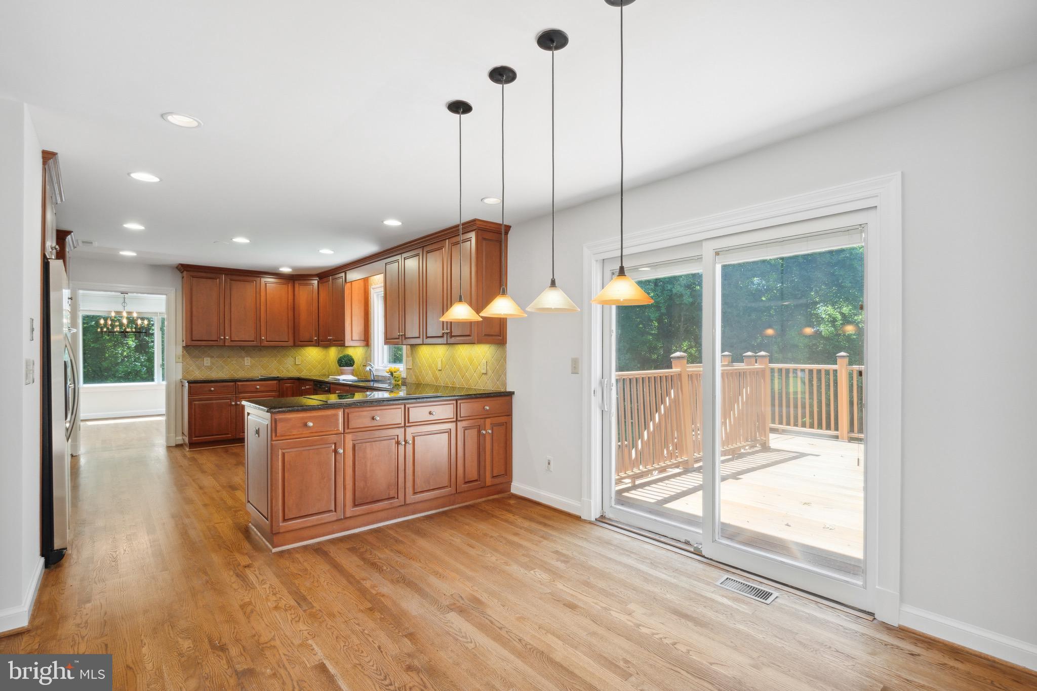 RIVERS EDGE - Residential