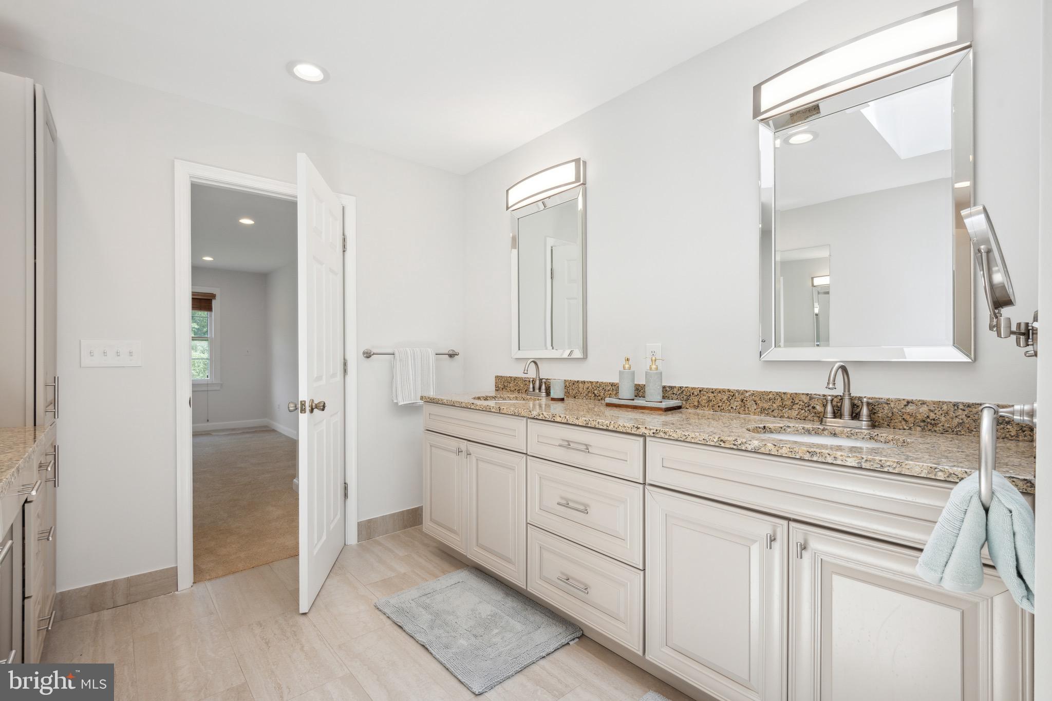 RIVERS EDGE - Residential