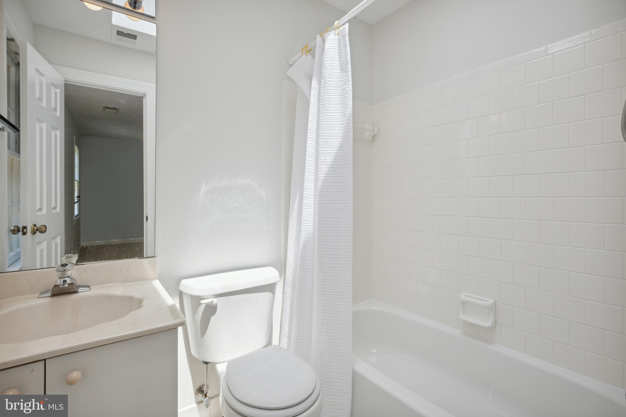 RIVERS EDGE - Residential