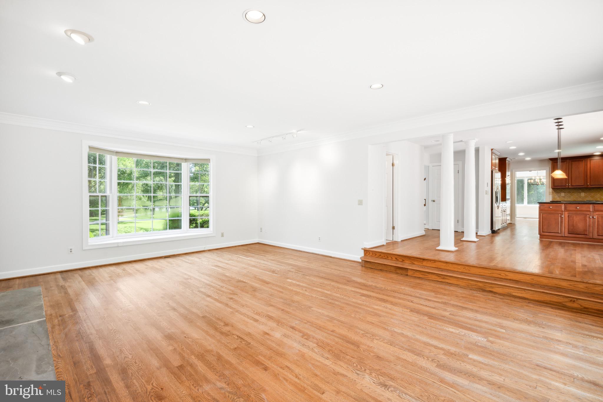 RIVERS EDGE - Residential