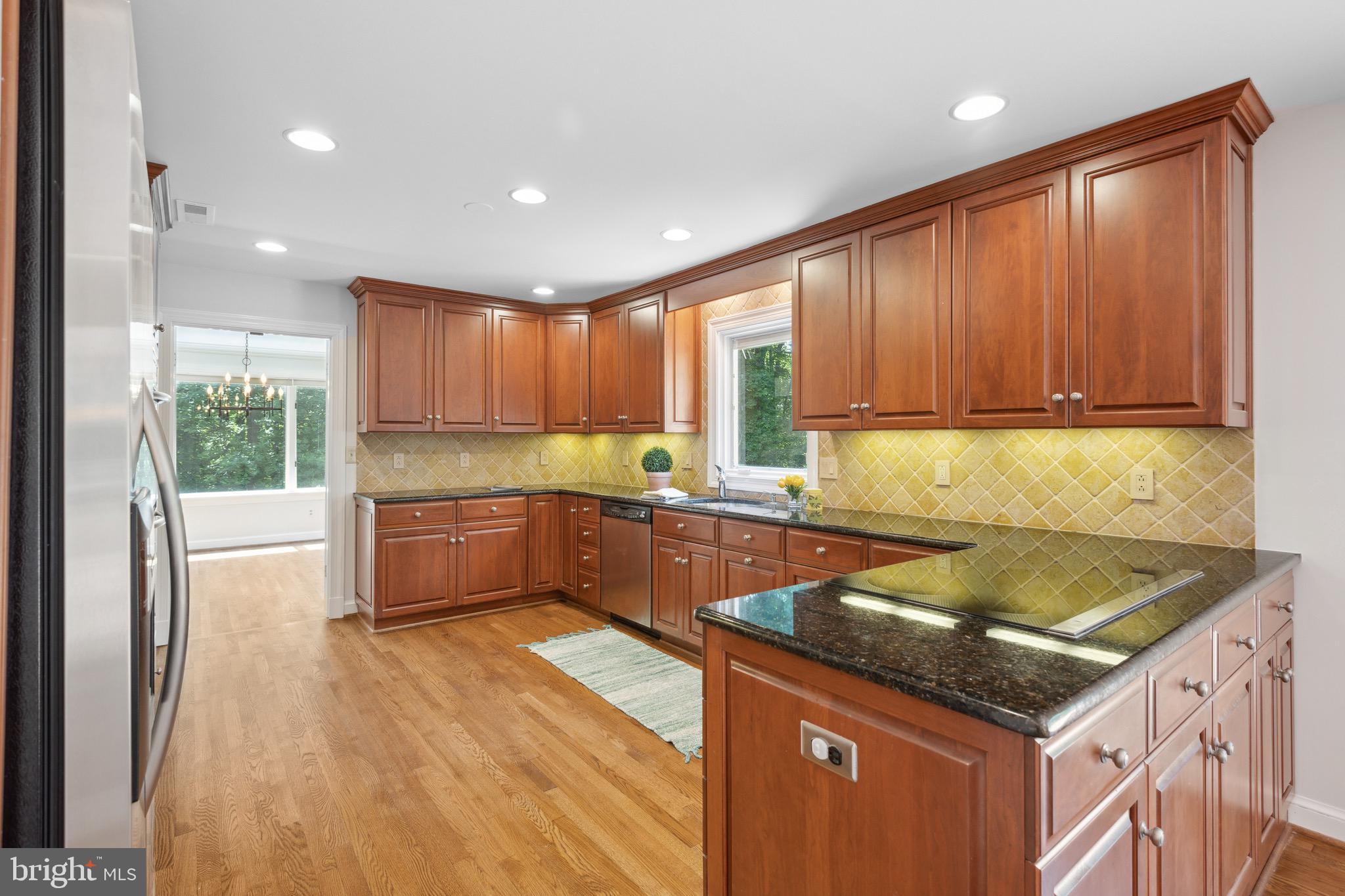 RIVERS EDGE - Residential