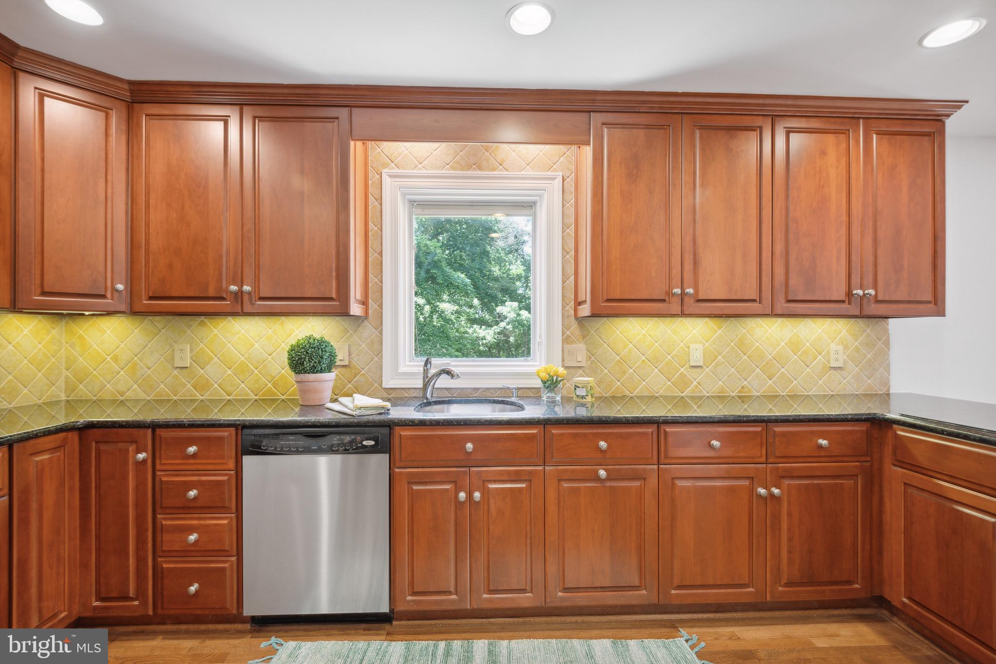 RIVERS EDGE - Residential