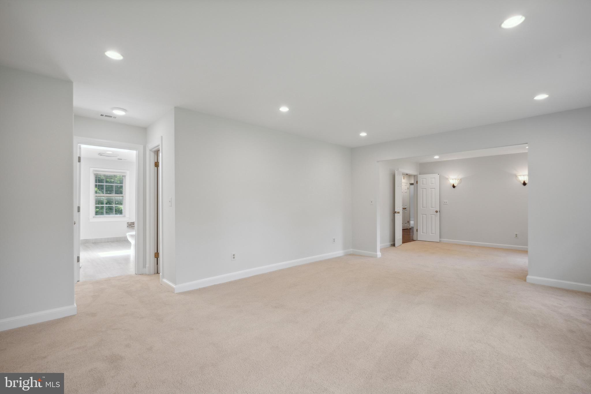 RIVERS EDGE - Residential