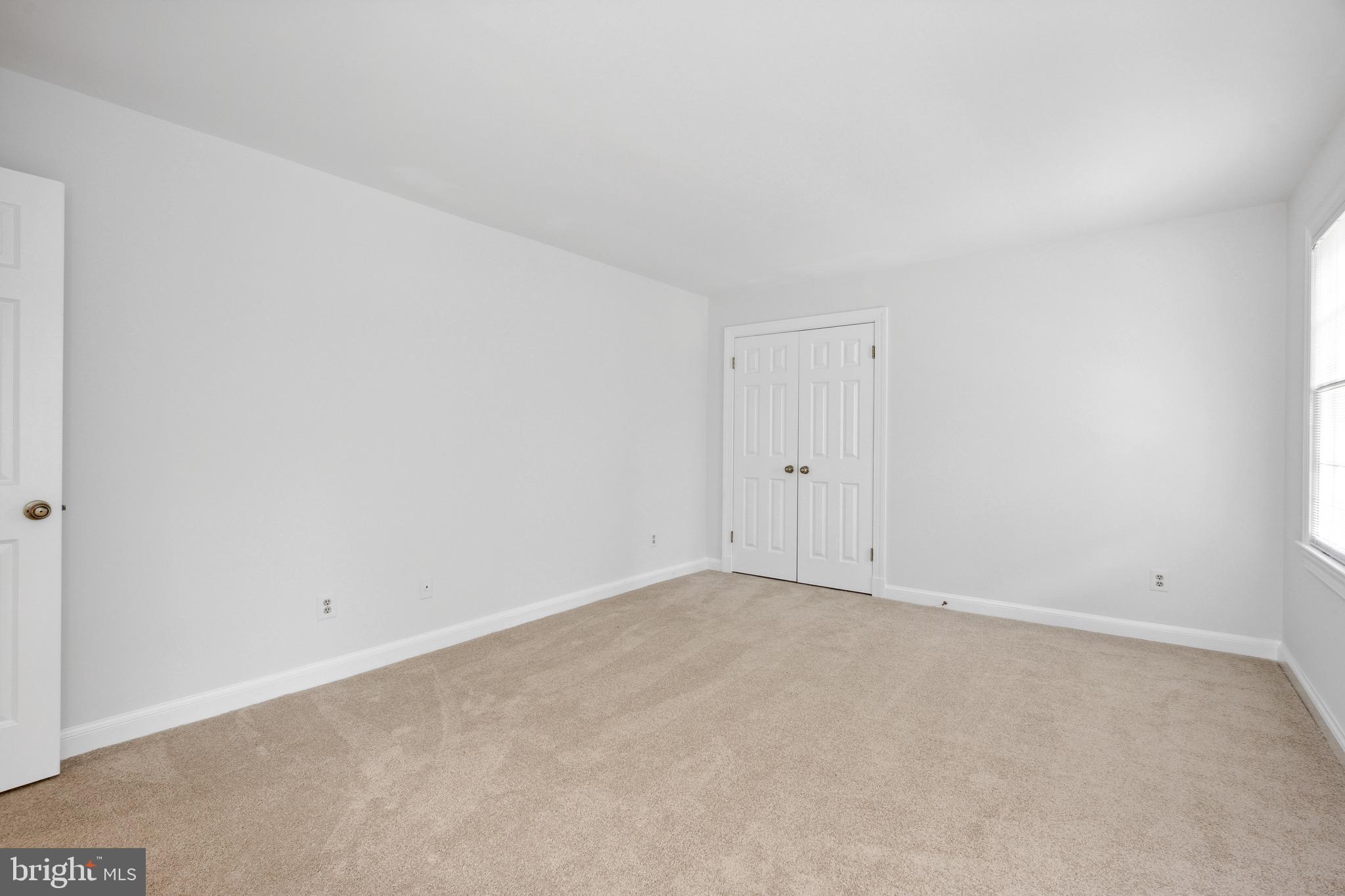 RIVERS EDGE - Residential