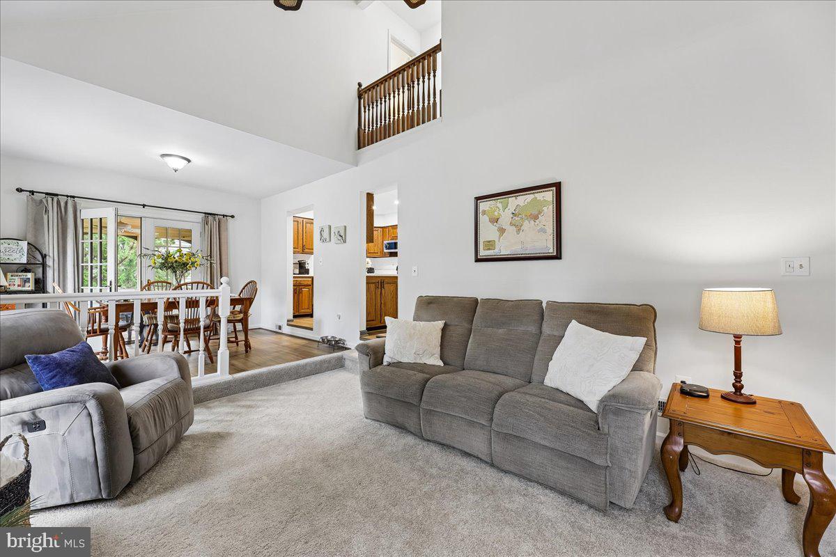 15421 AUTUMN LANE