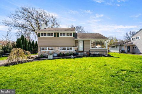 Photo of 504 Winding Way, EXTON, PA 19341 (MLS # PACT2122018)