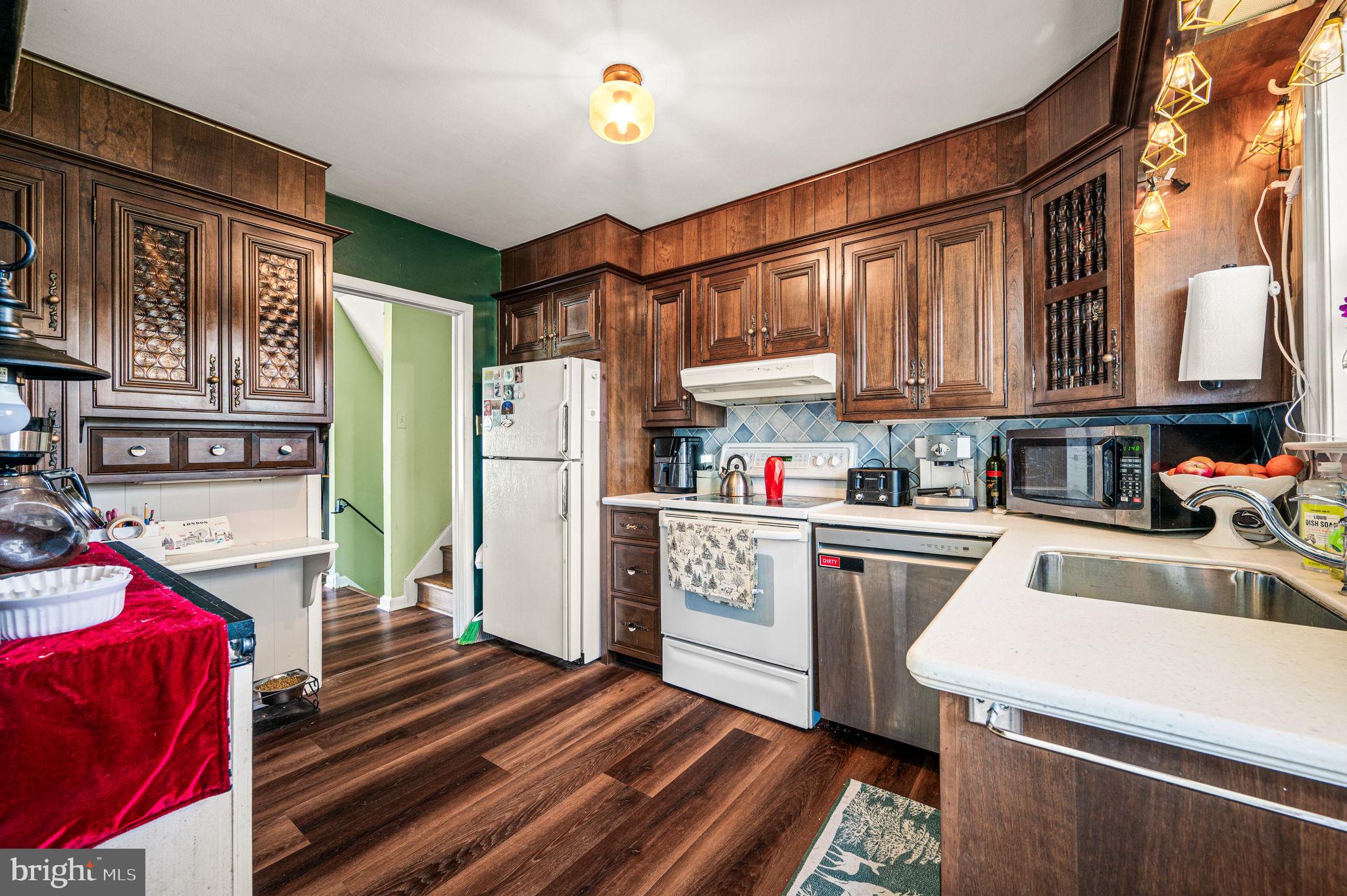 MEADOWBROOK - Residential