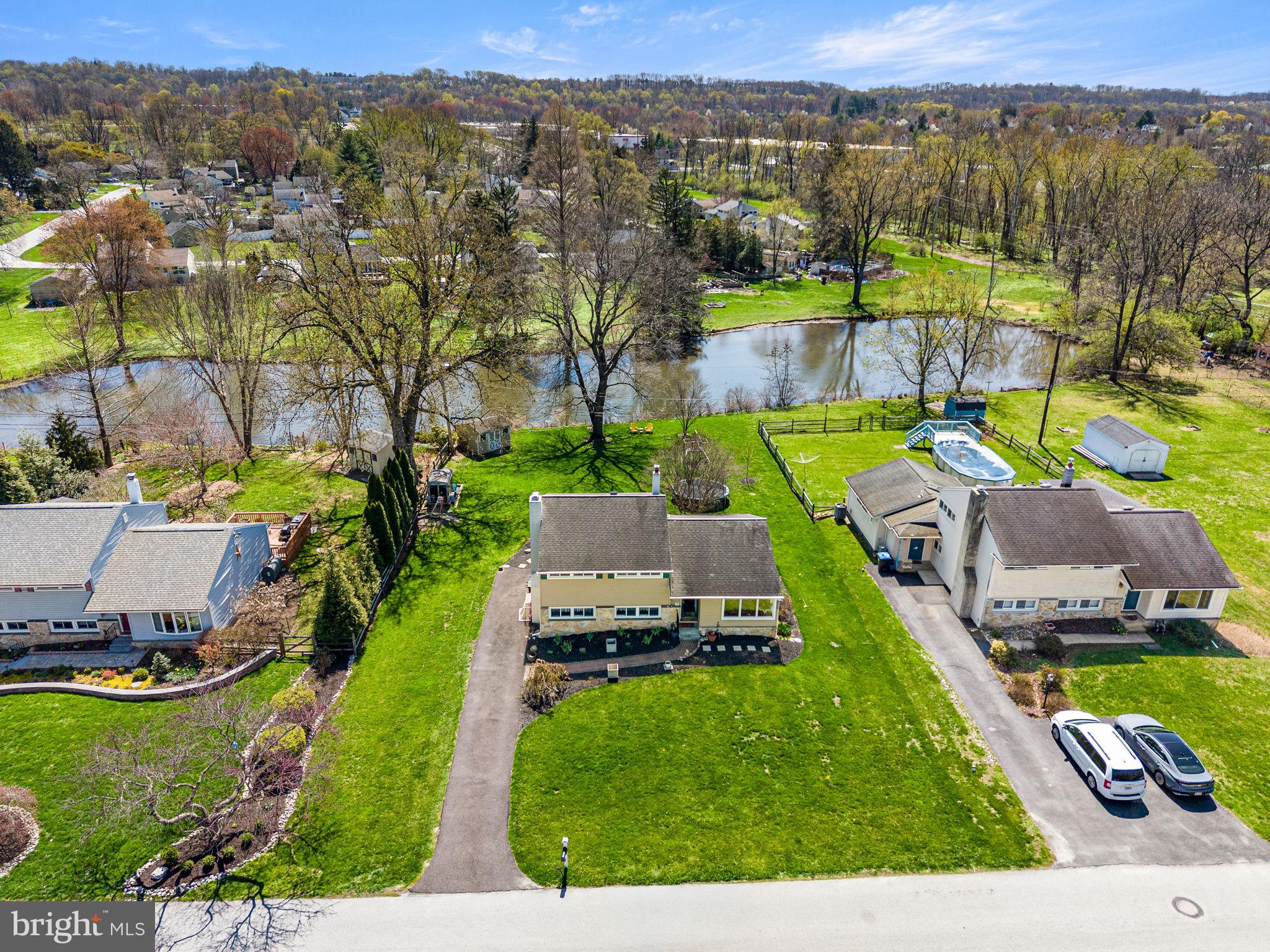 MEADOWBROOK - Residential