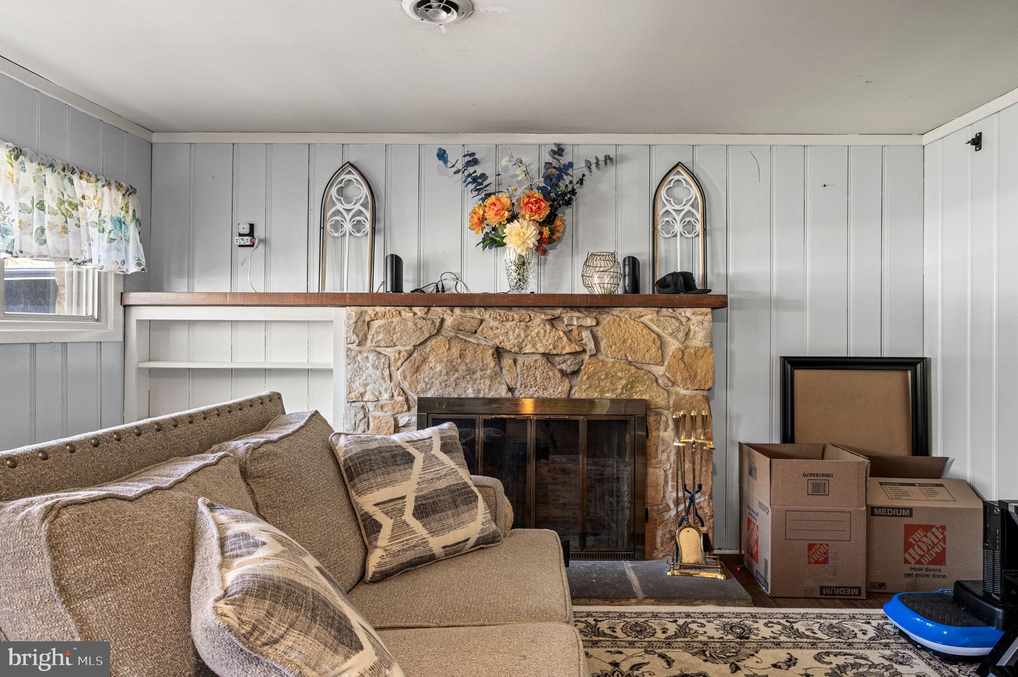 MEADOWBROOK - Residential