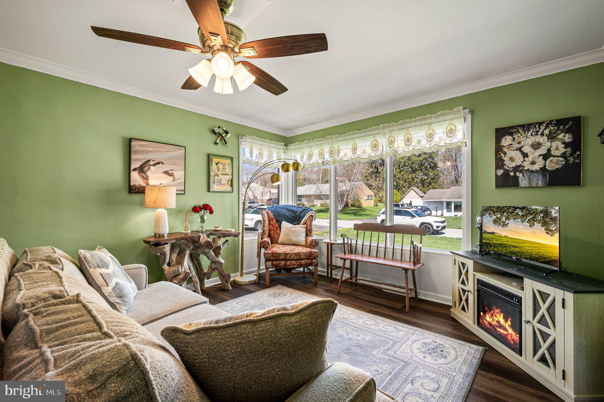 MEADOWBROOK - Residential