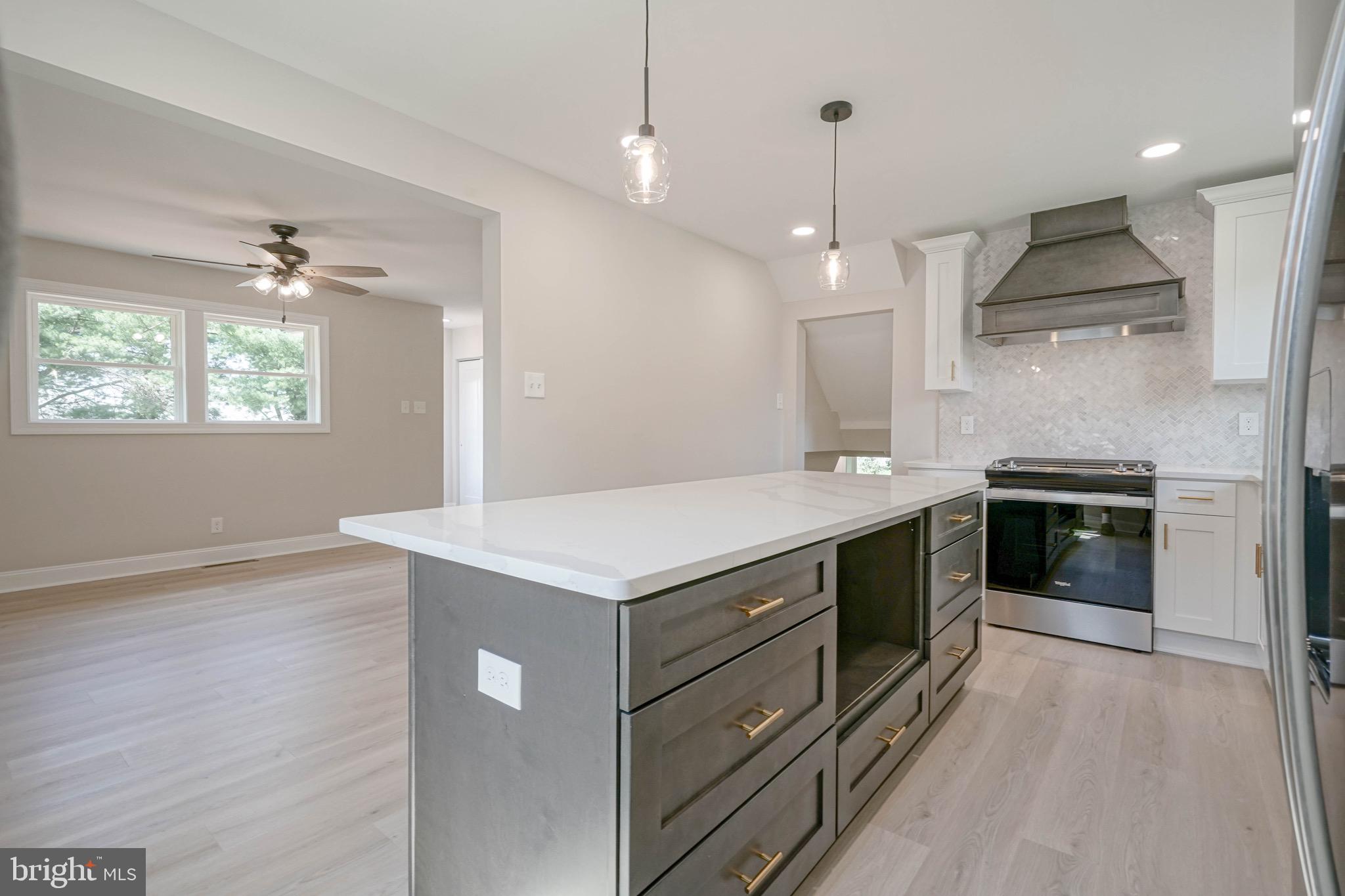 448 SPRING ROAD