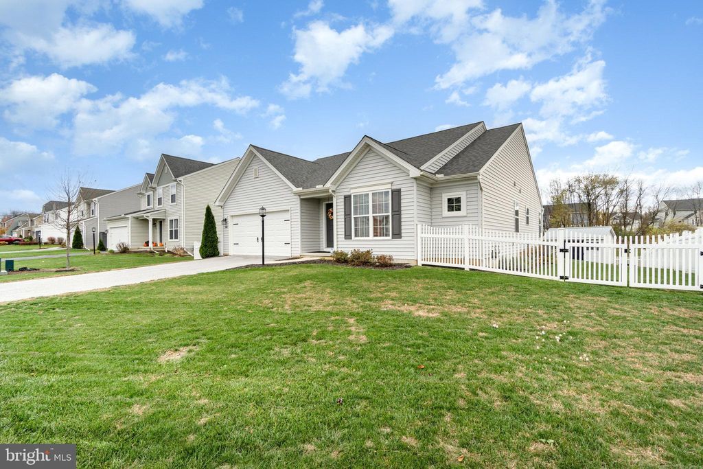 Photo of 506 Granite Run, CARLISLE, PA 17015 (MLS # PACB2048532)