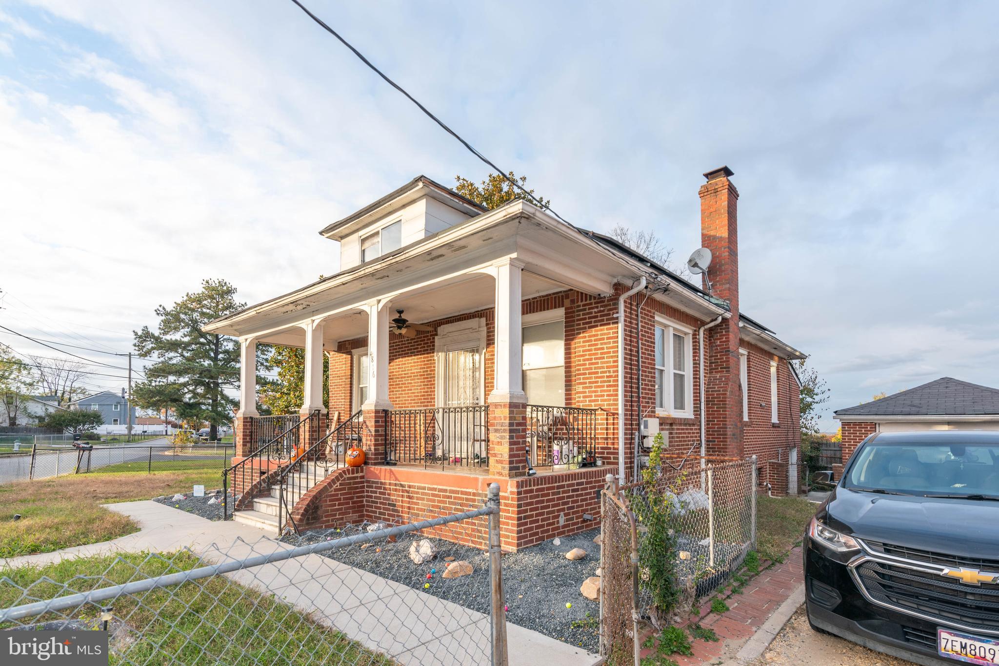 CORAL HILLS - Residential