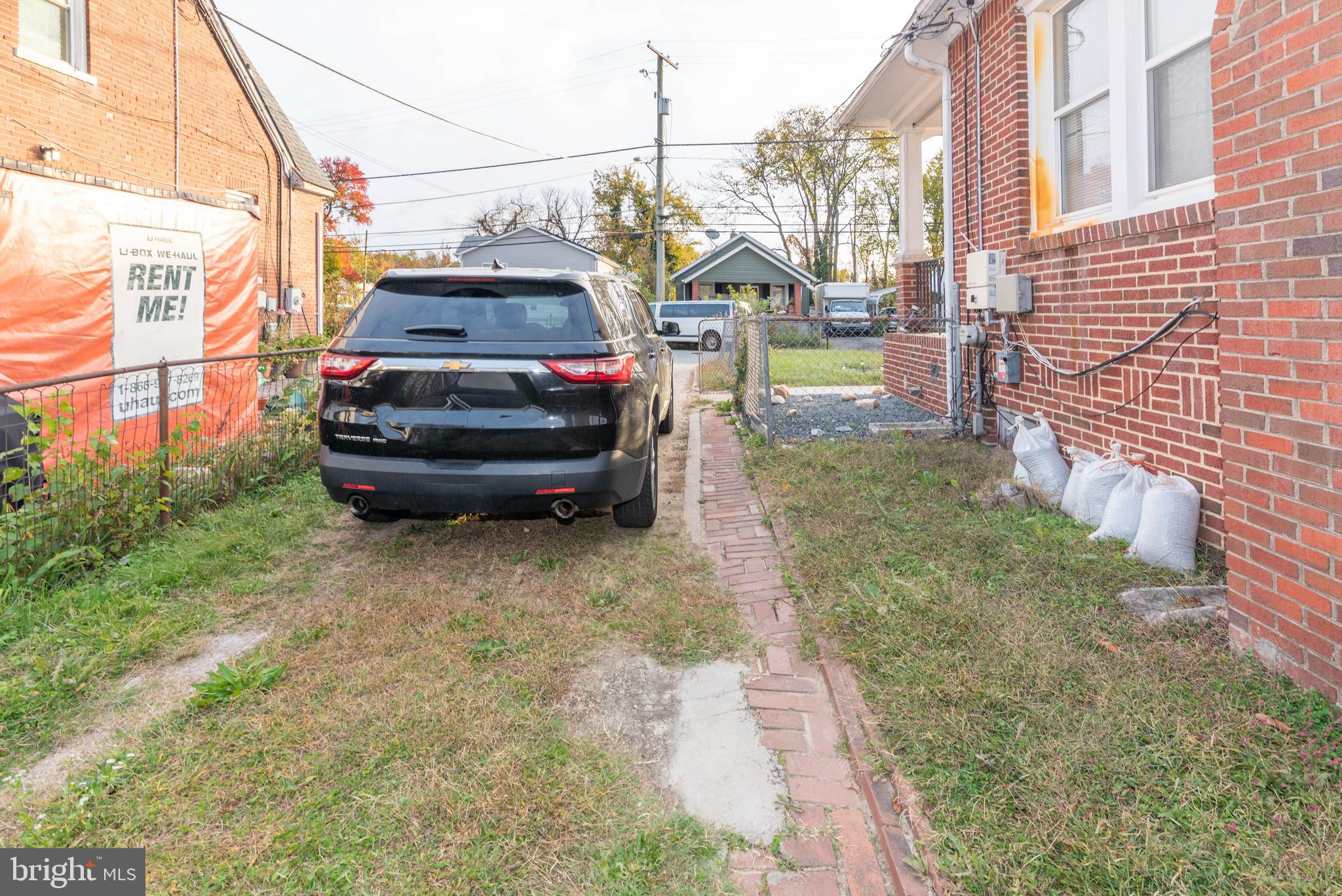 CORAL HILLS - Residential