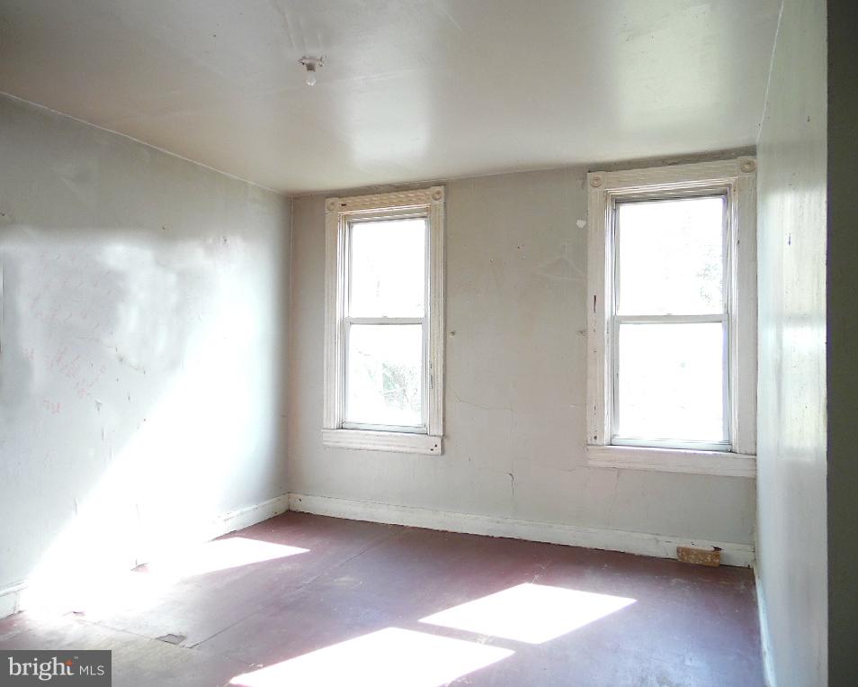 JOHNSTON SQUARE - Residential