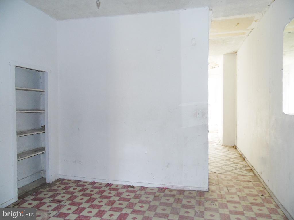 JOHNSTON SQUARE - Residential