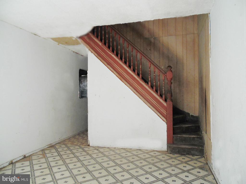 JOHNSTON SQUARE - Residential