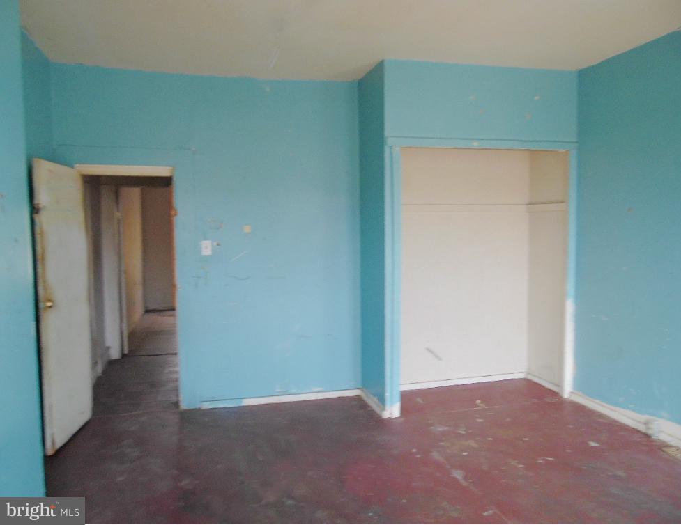 JOHNSTON SQUARE - Residential