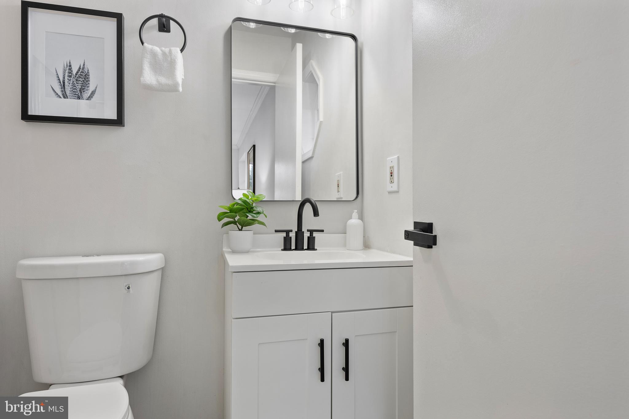 CROMWELL FOUNTAIN - Residential