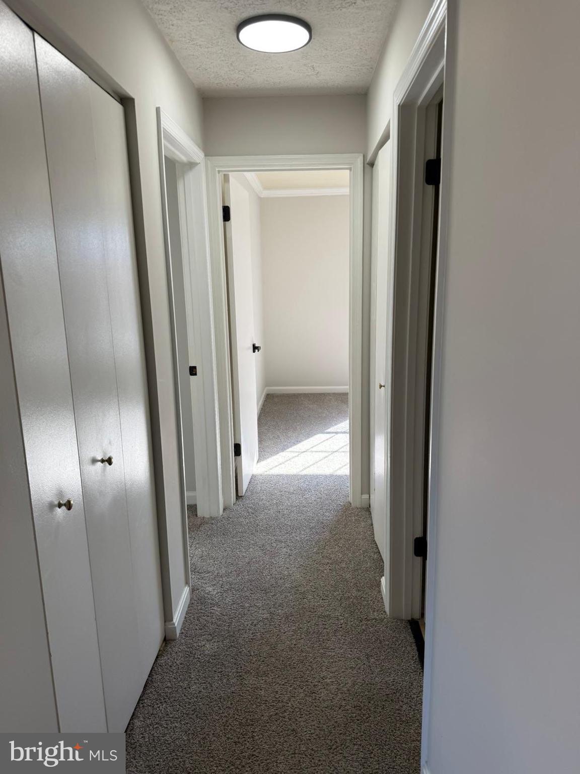 CROMWELL FOUNTAIN - Residential