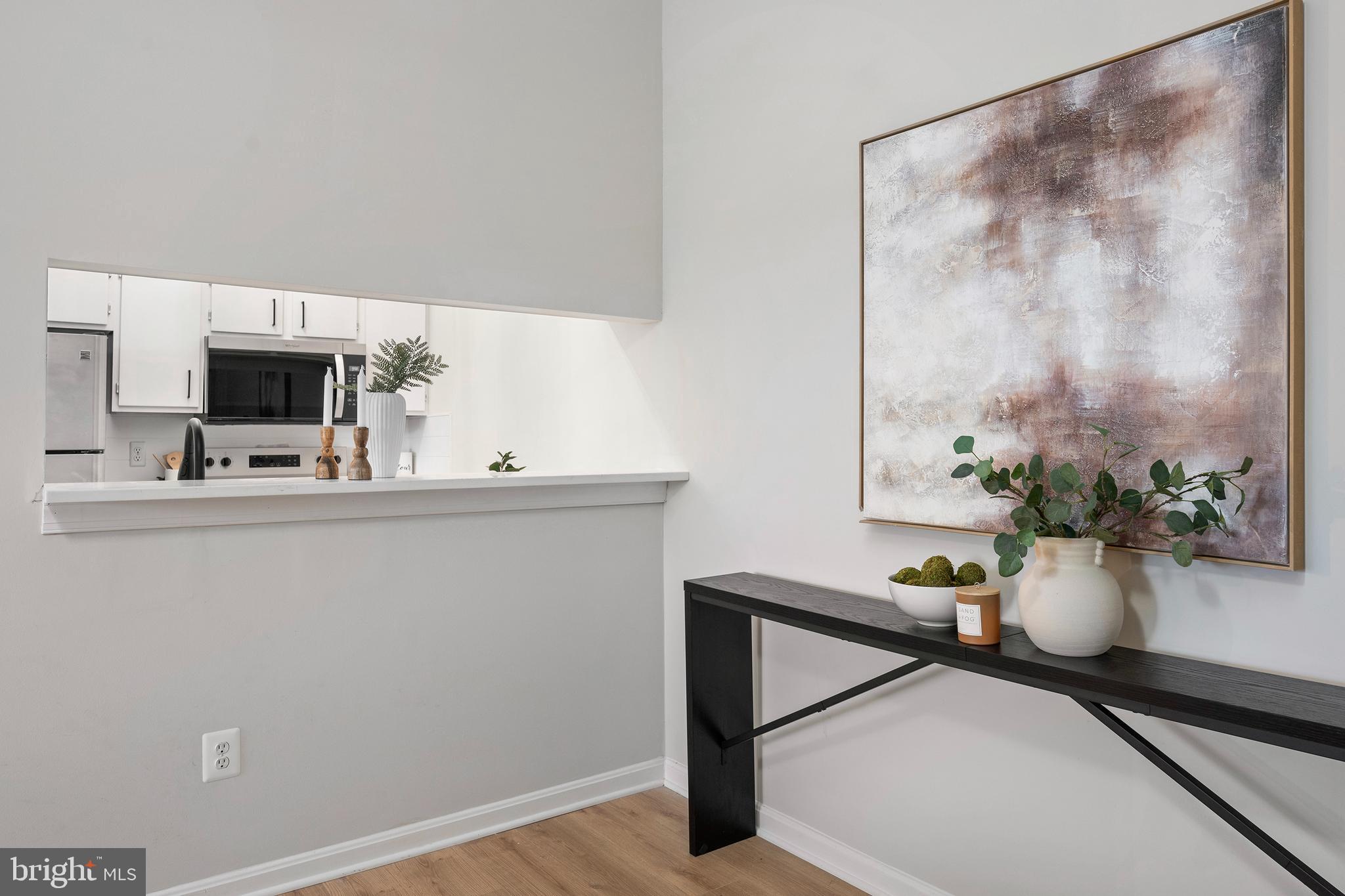 CROMWELL FOUNTAIN - Residential