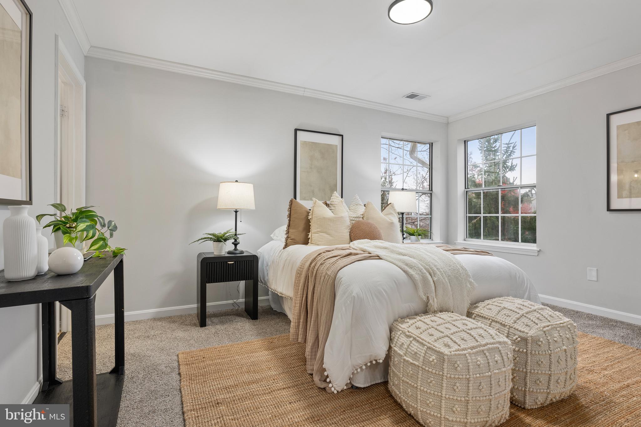 CROMWELL FOUNTAIN - Residential