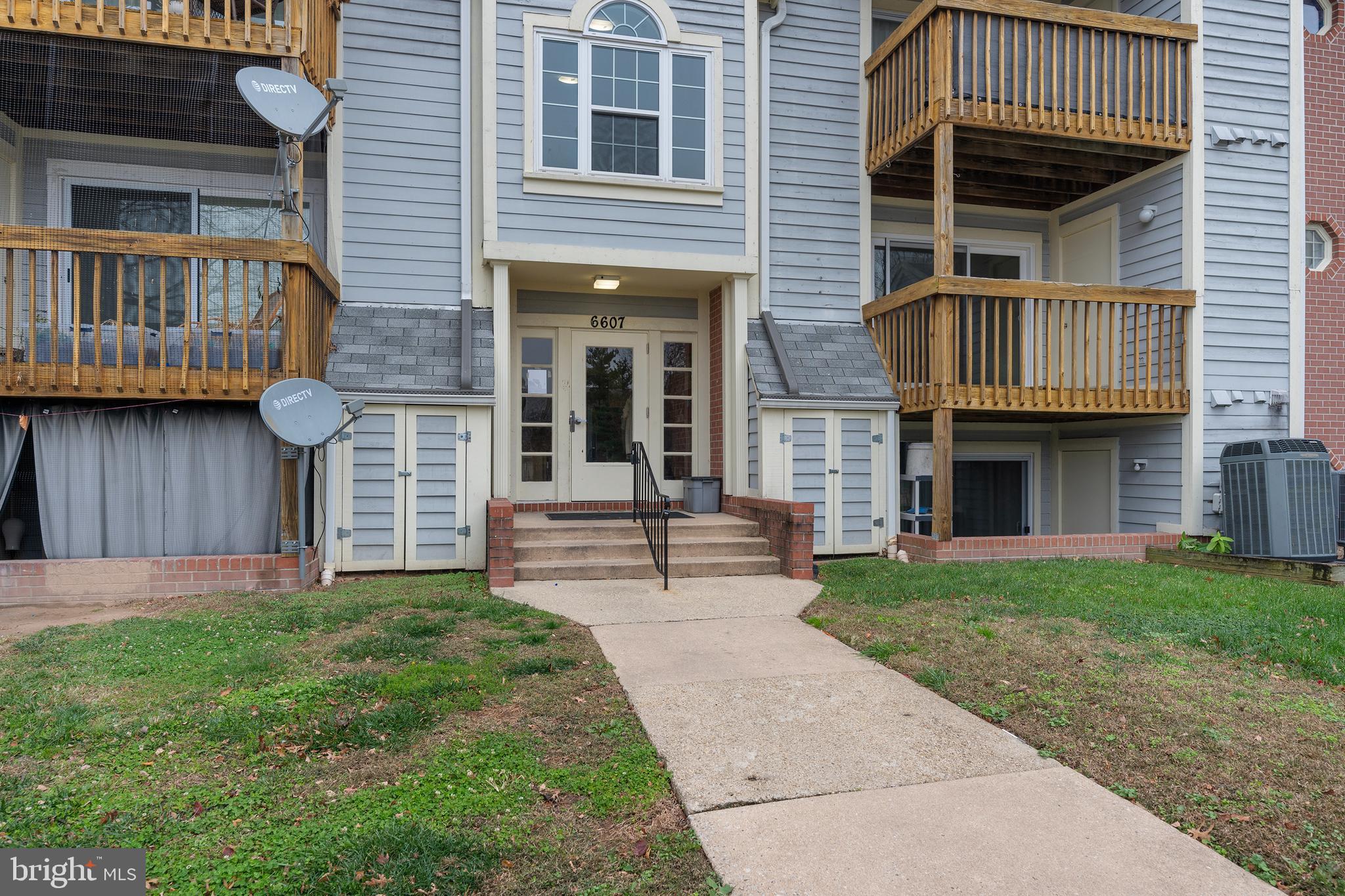 CROMWELL FOUNTAIN - Residential