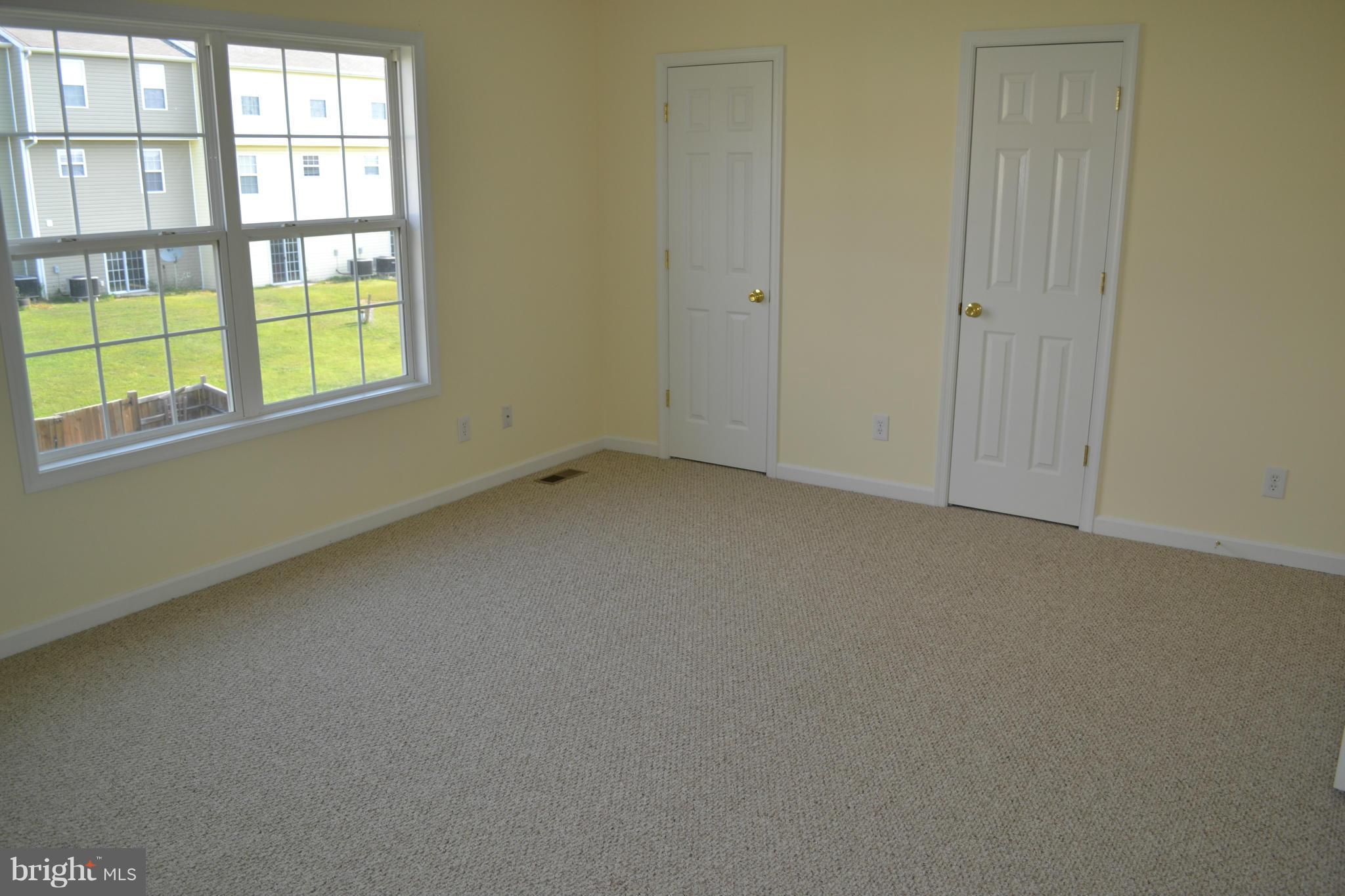 MILLS FARM - Residential