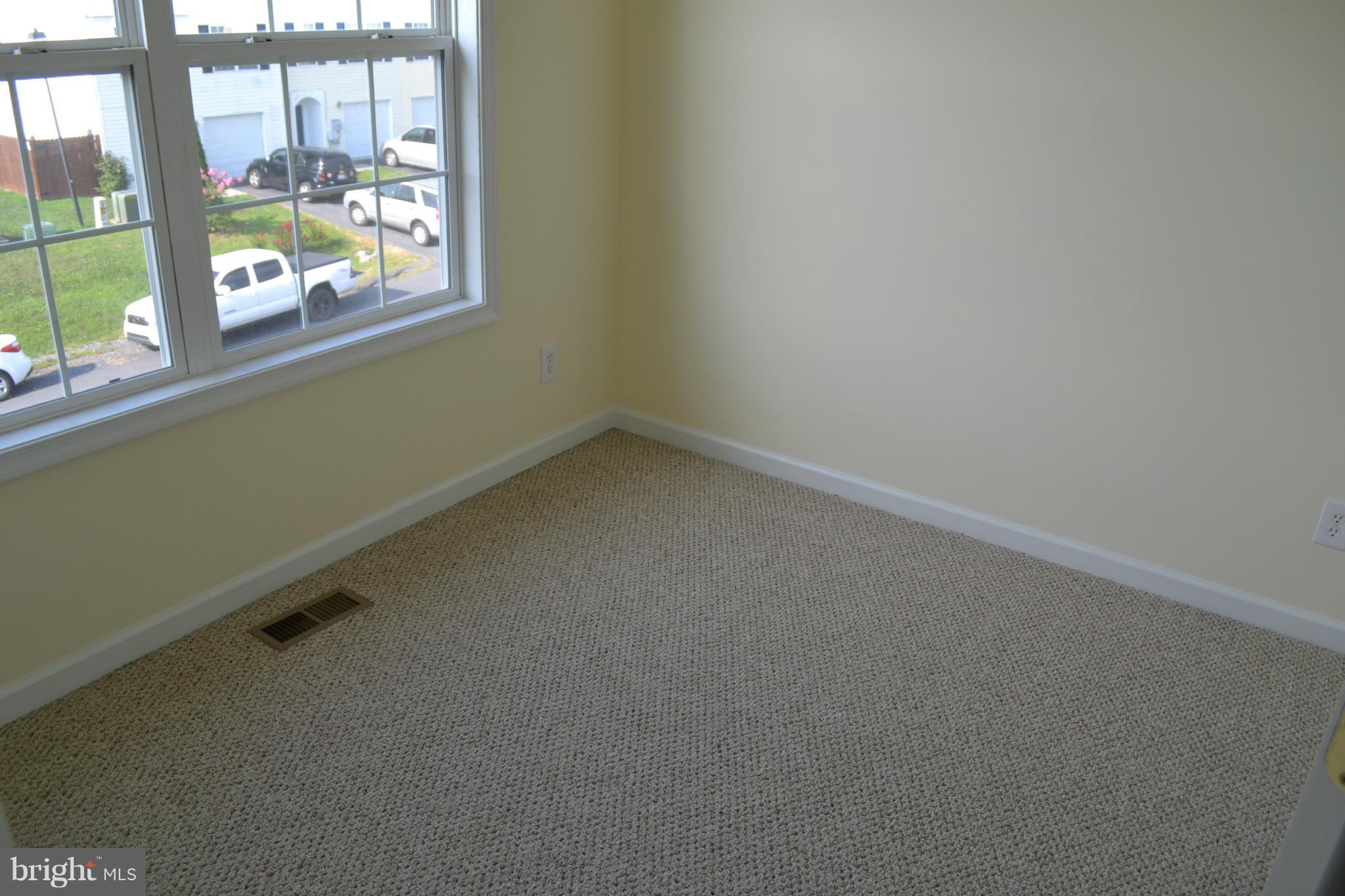 MILLS FARM - Residential